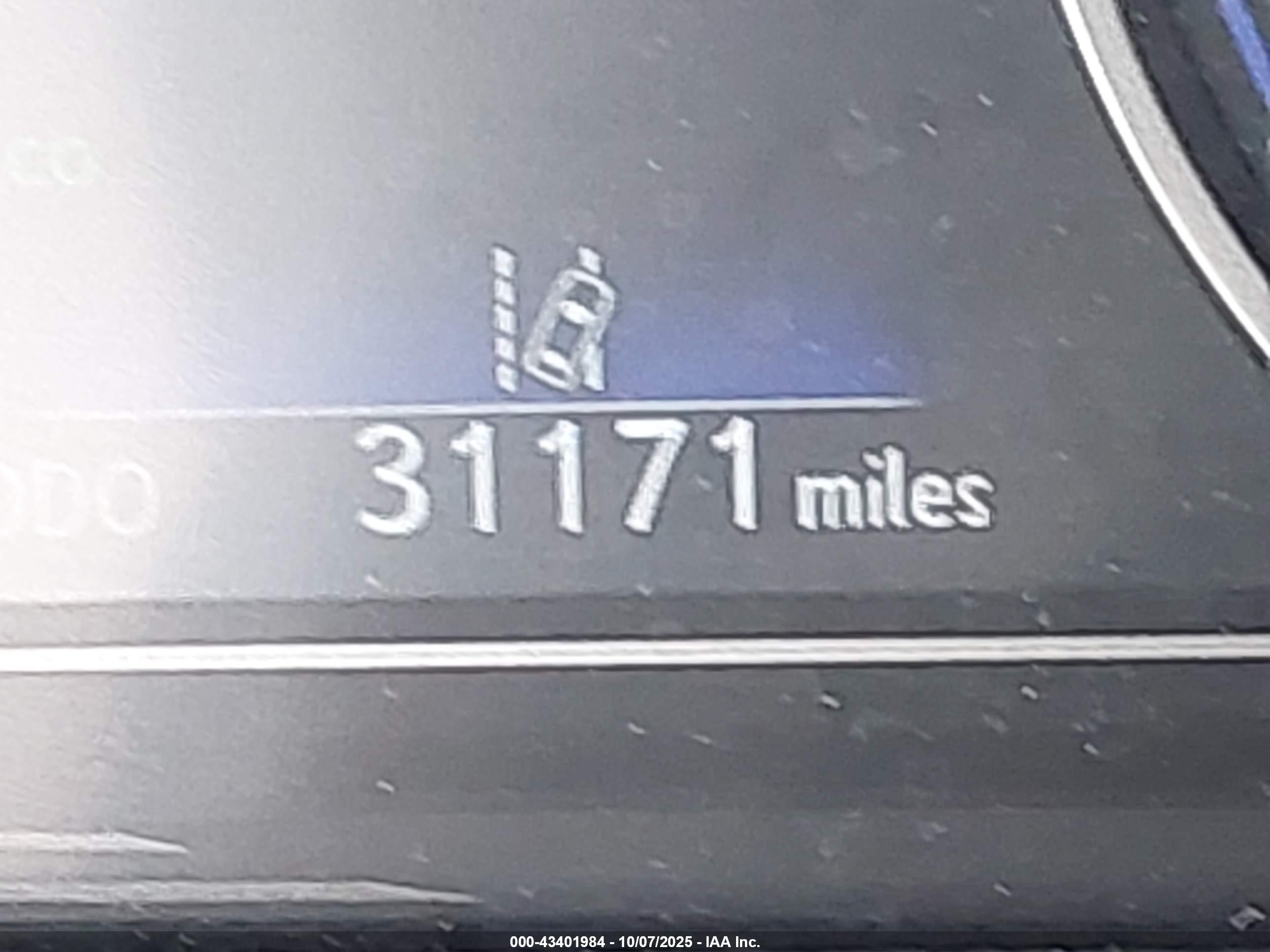 LEXUS ES image 7