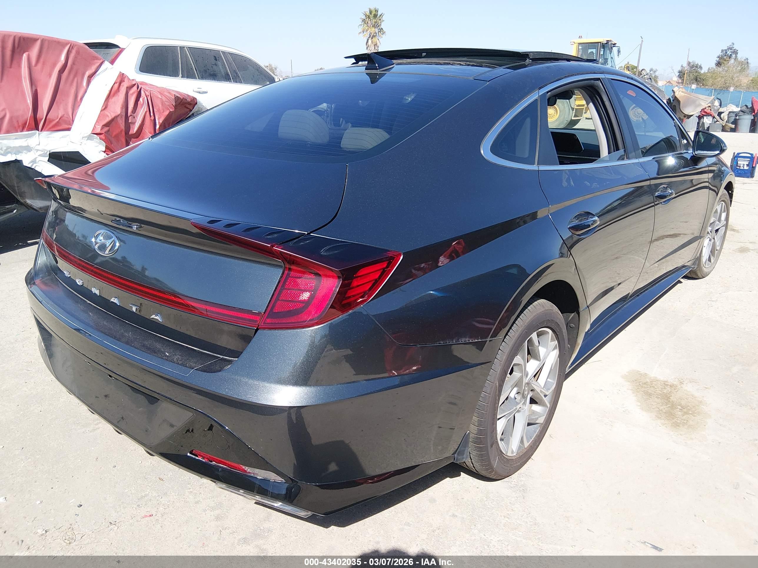 HYUNDAI SONATA image 4