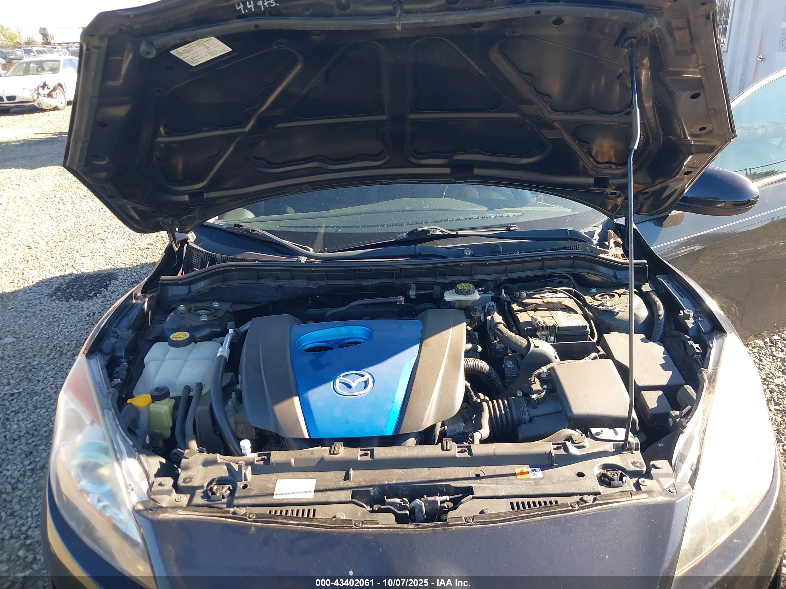 MAZDA MAZDA3 image 10