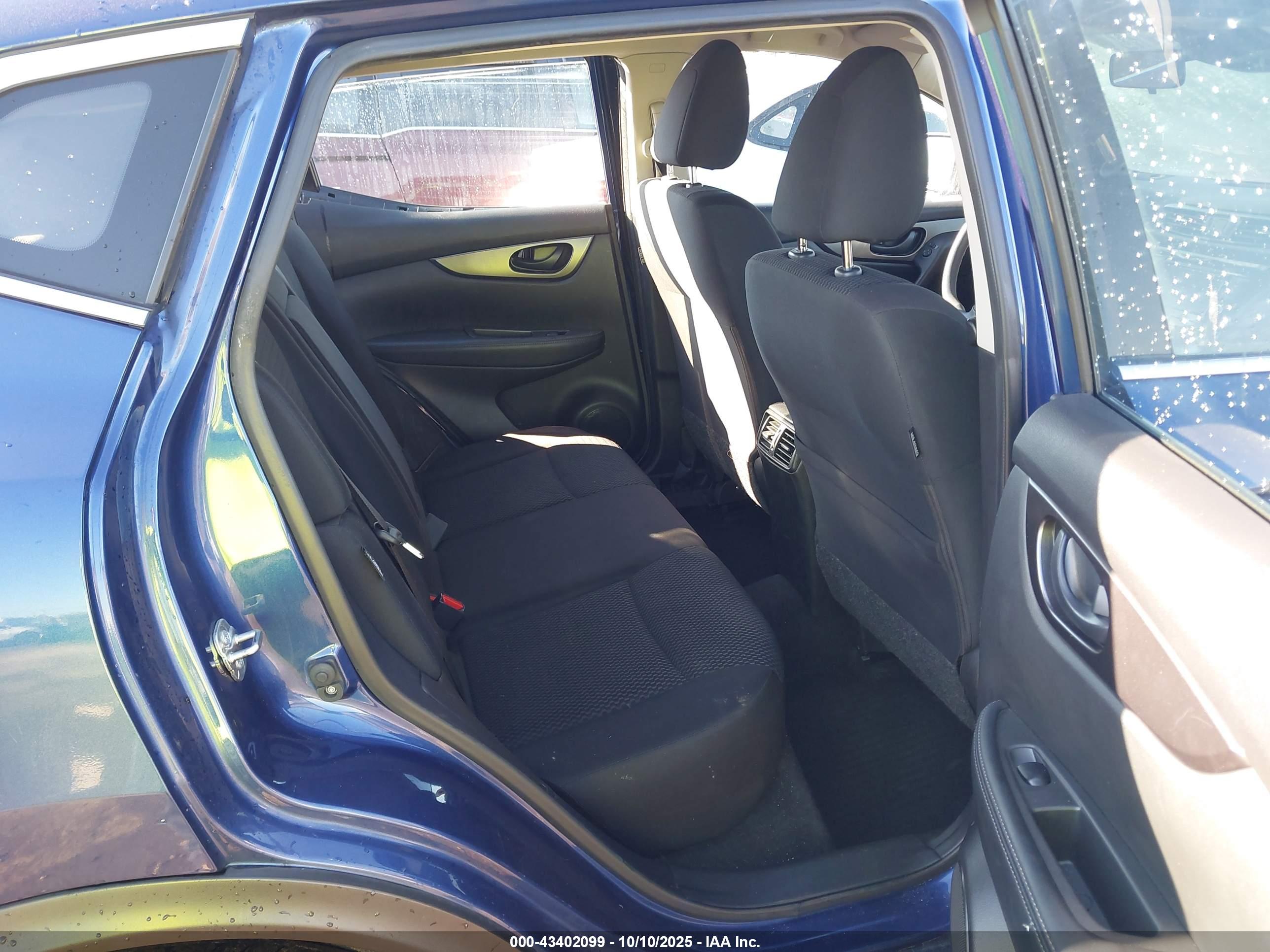NISSAN ROGUE image 8