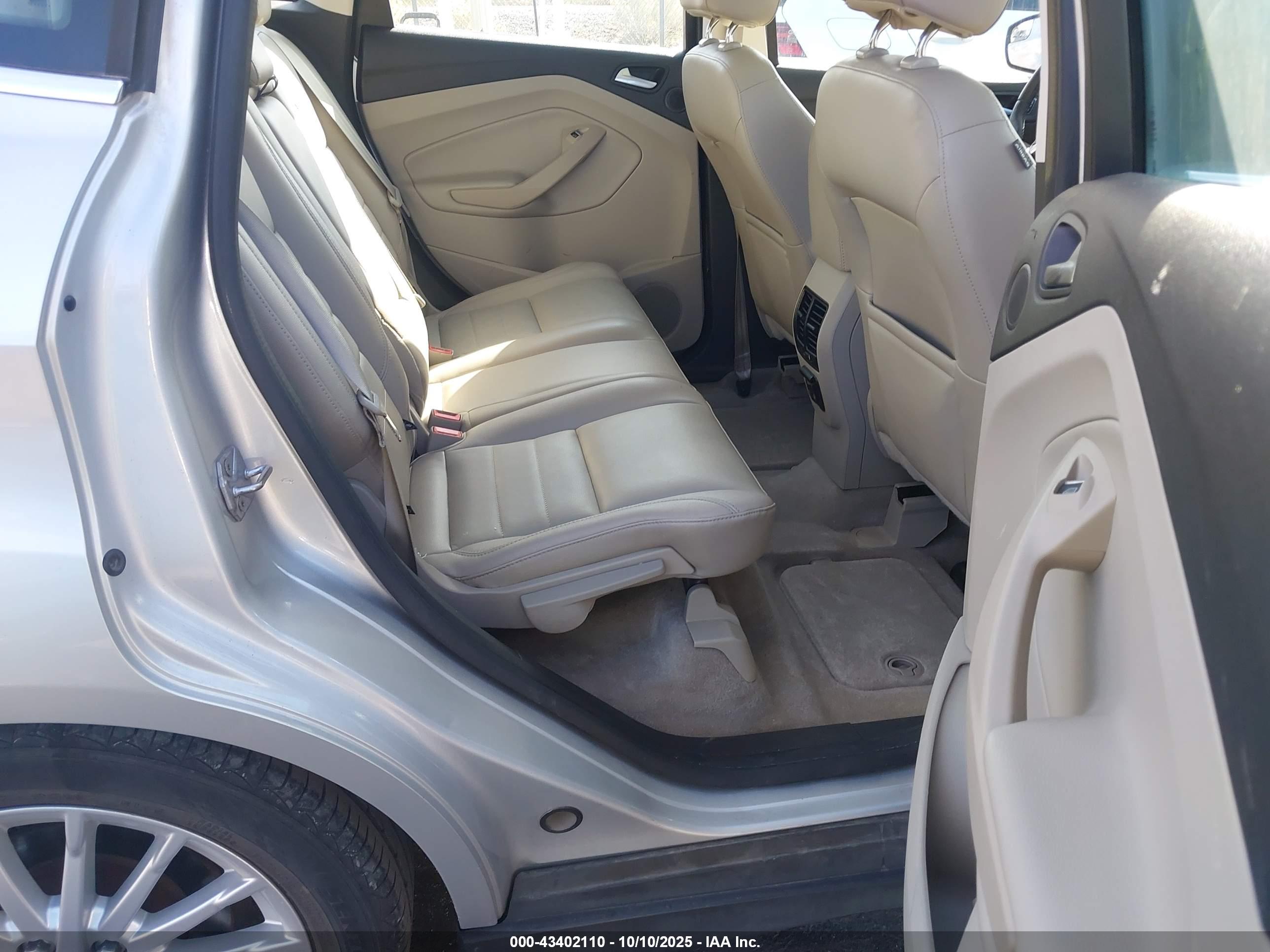FORD C-MAX image 8
