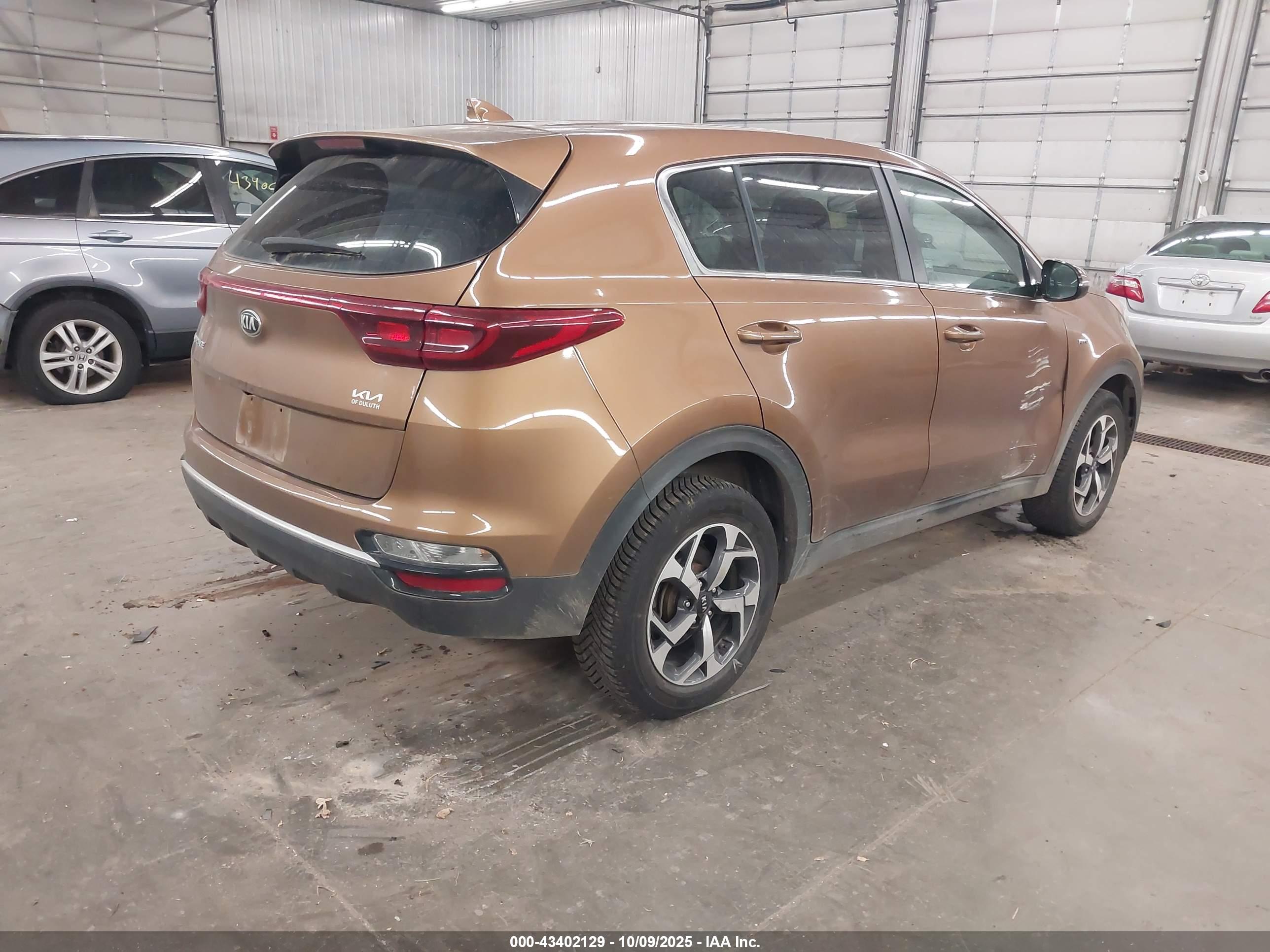 KIA SPORTAGE image 4