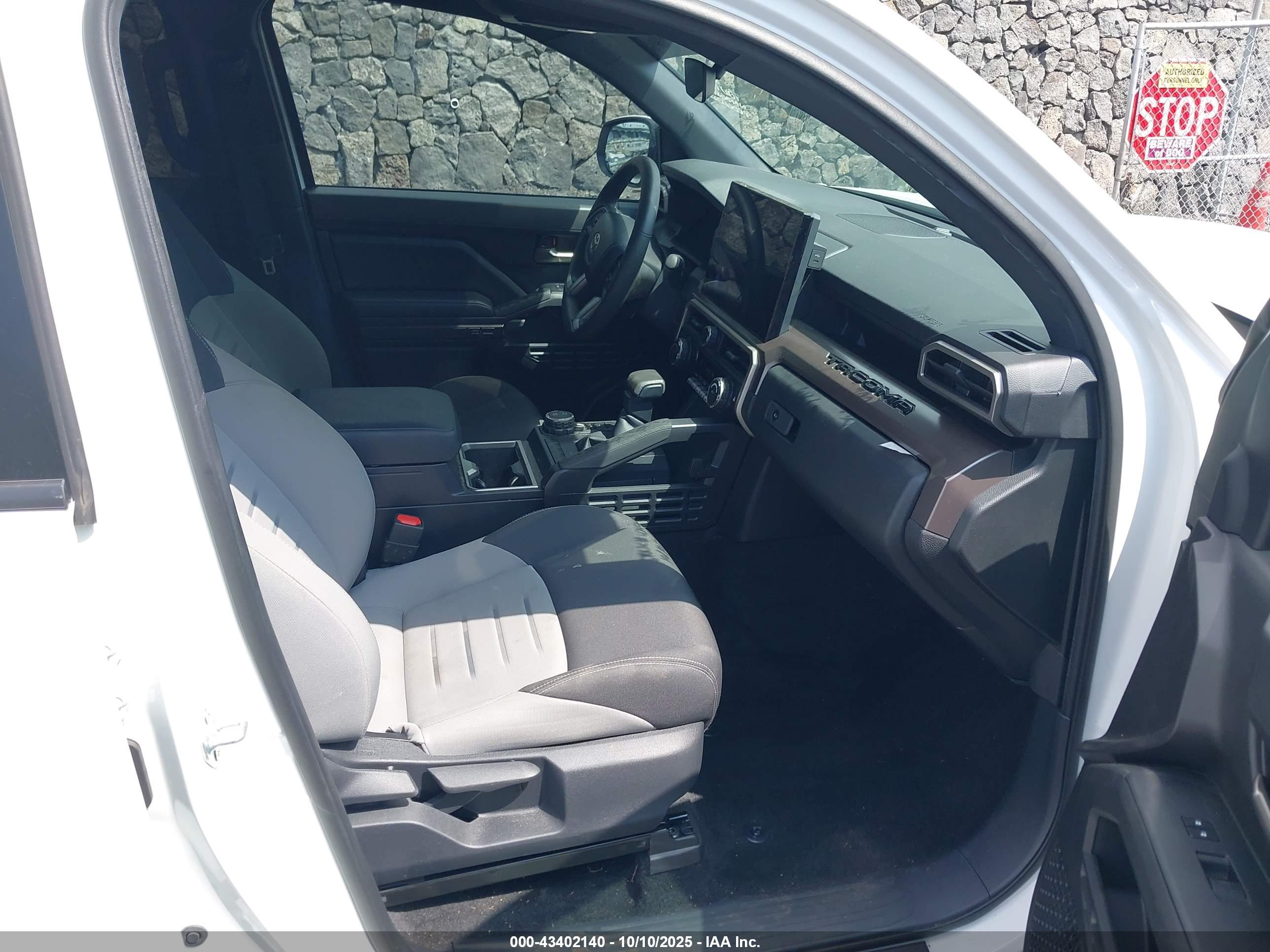 TOYOTA TACOMA image 5