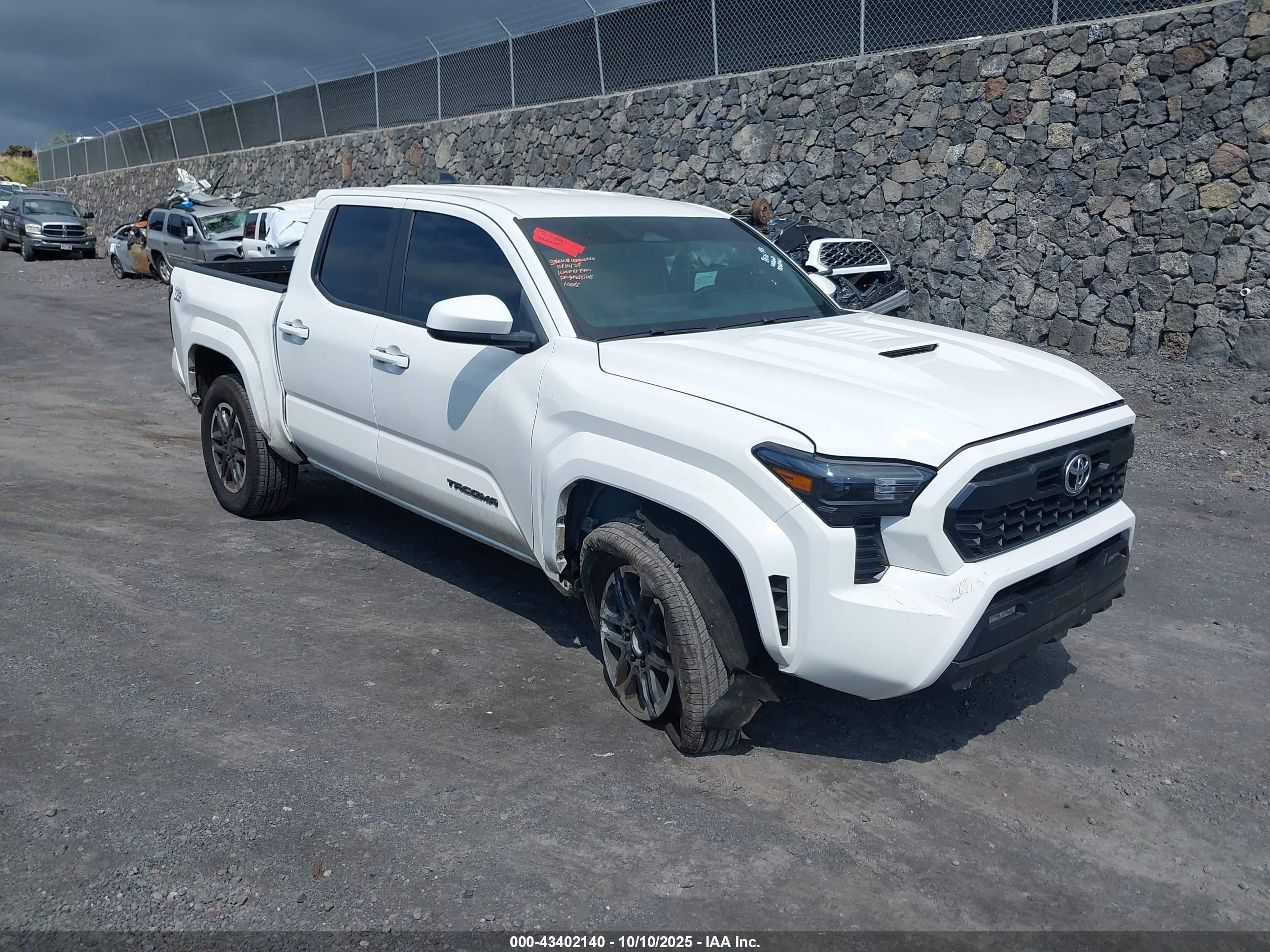 TOYOTA TACOMA image 6