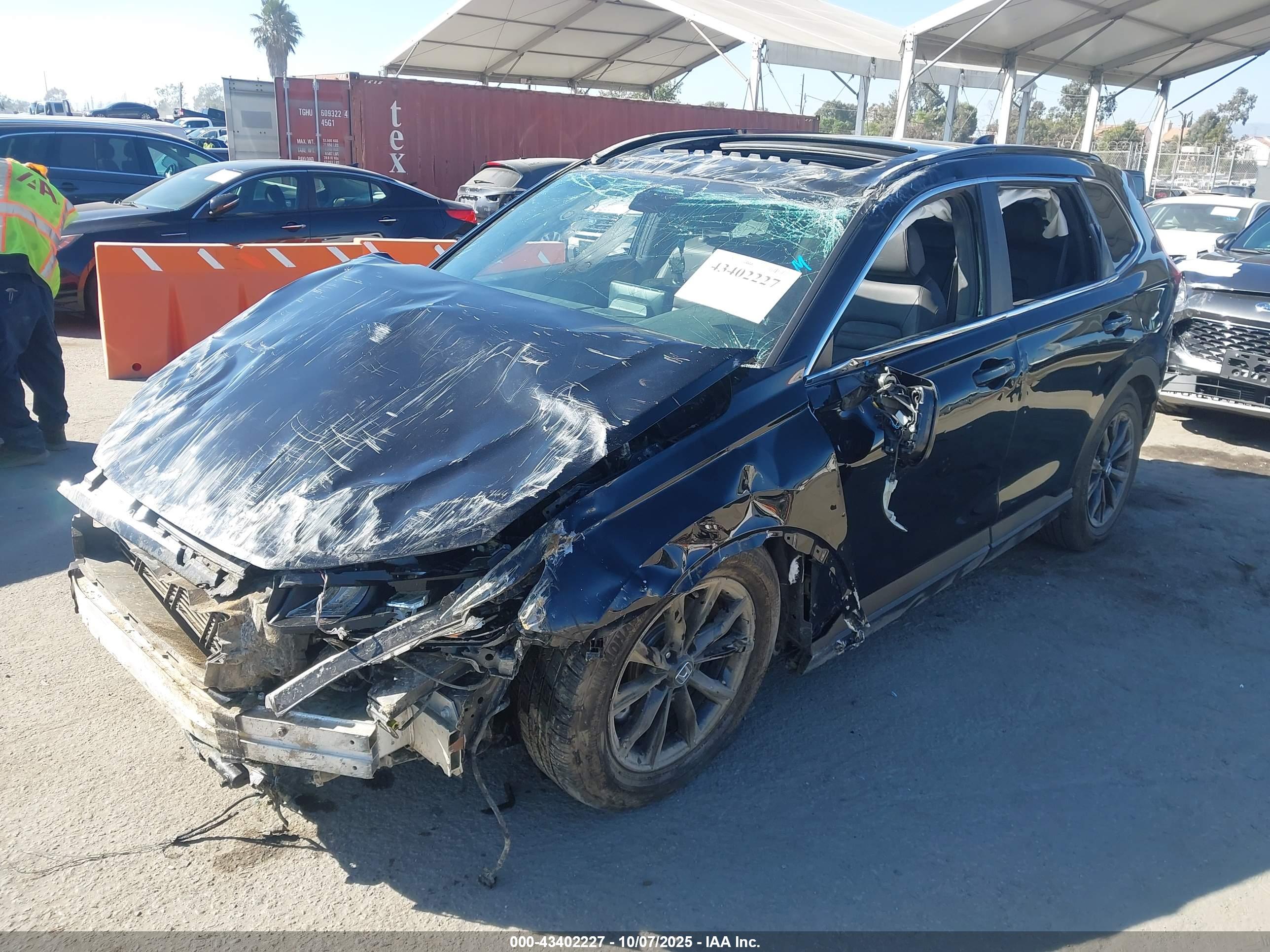 HONDA CR-V image 2
