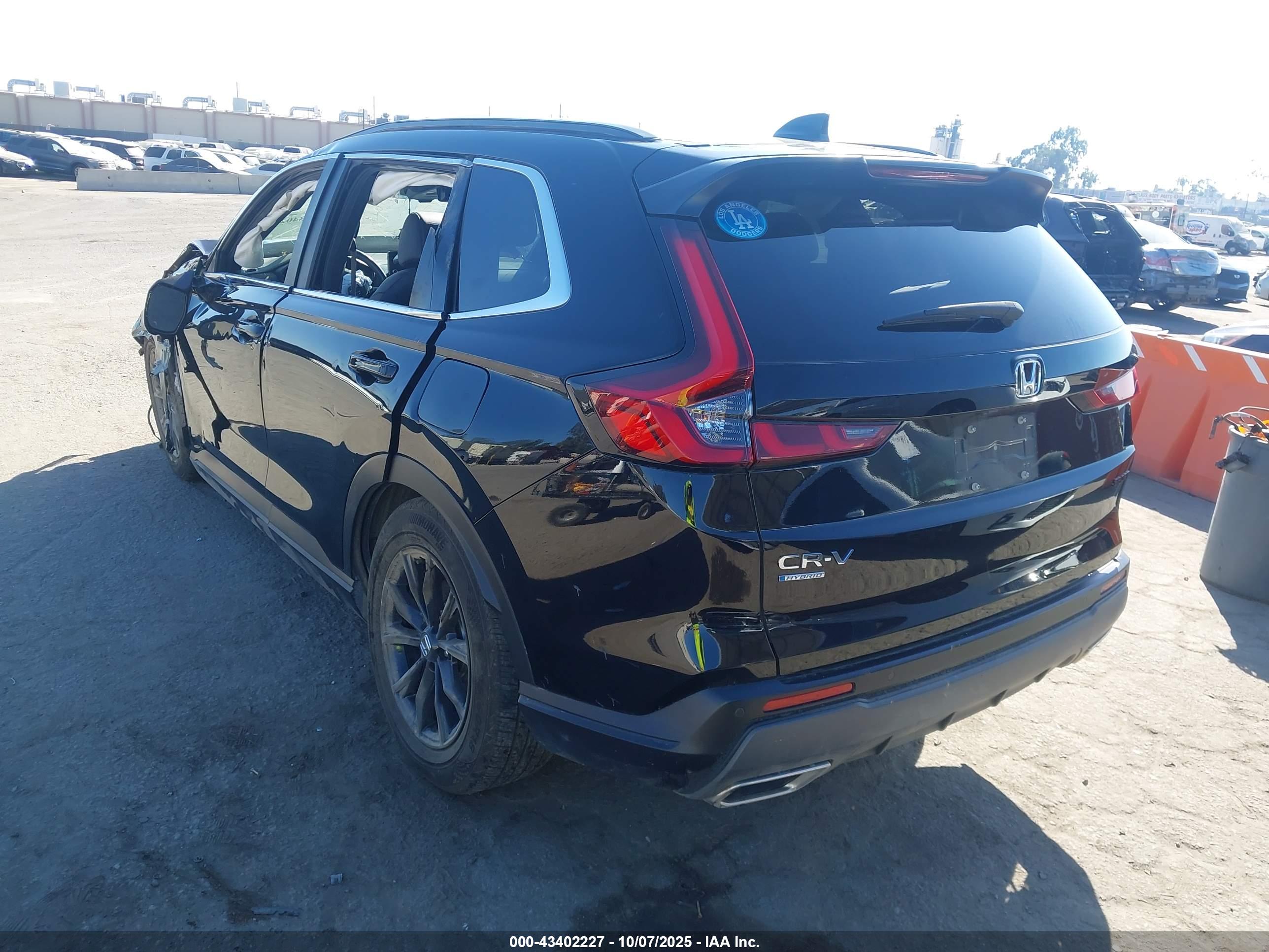 HONDA CR-V image 3
