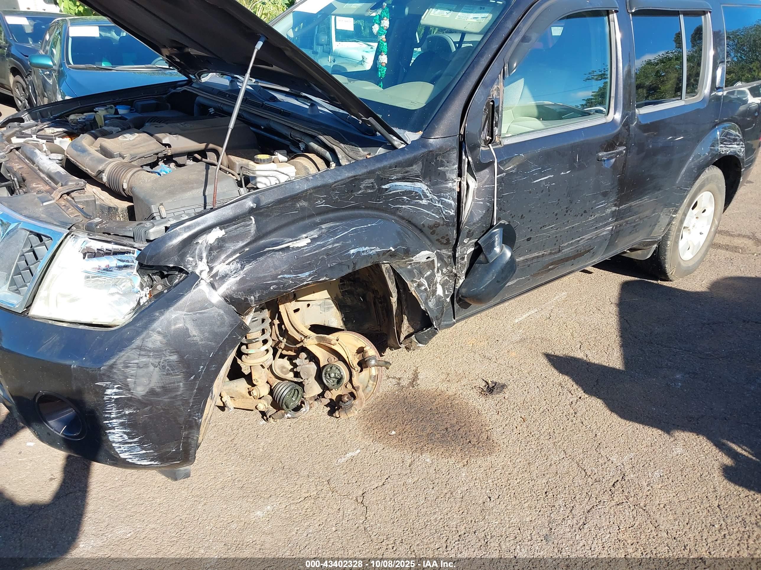 NISSAN PATHFINDER image 6
