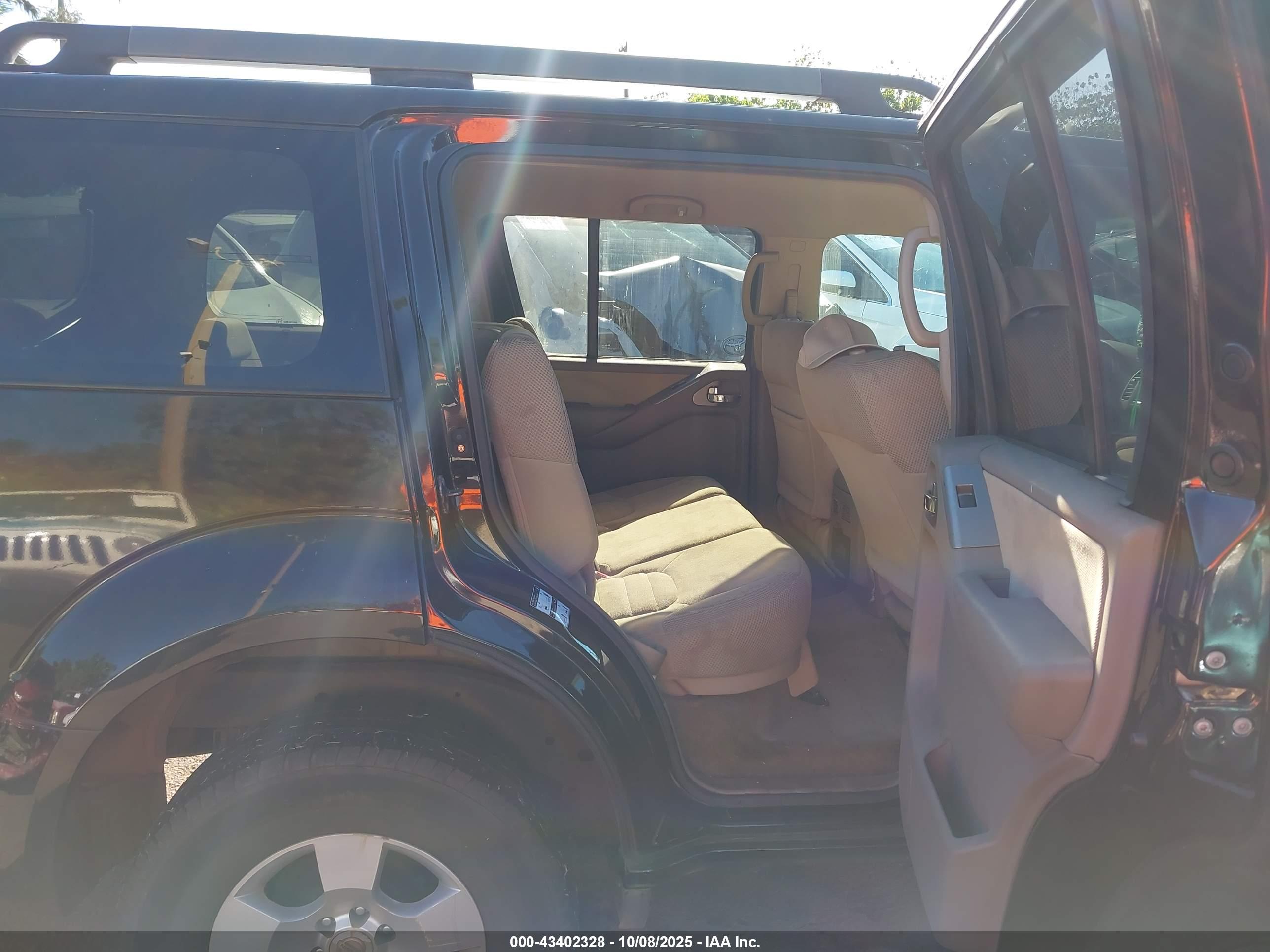 NISSAN PATHFINDER image 8