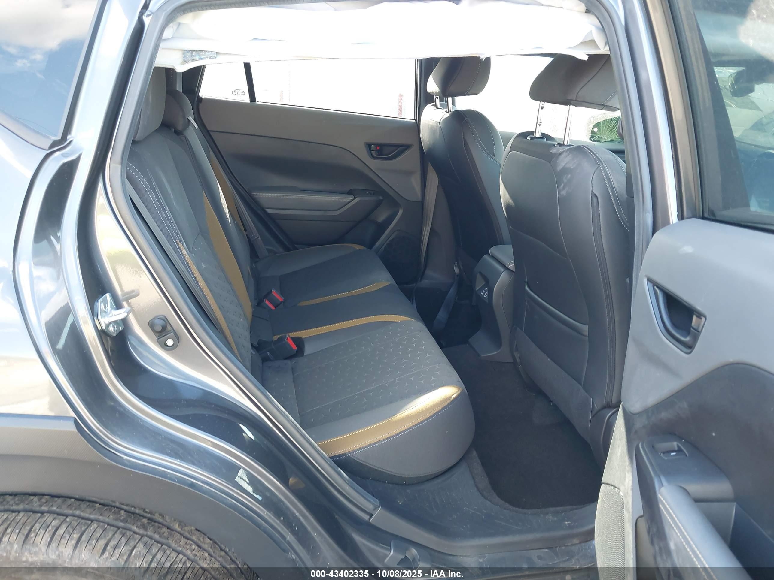 SUBARU CROSSTREK image 8