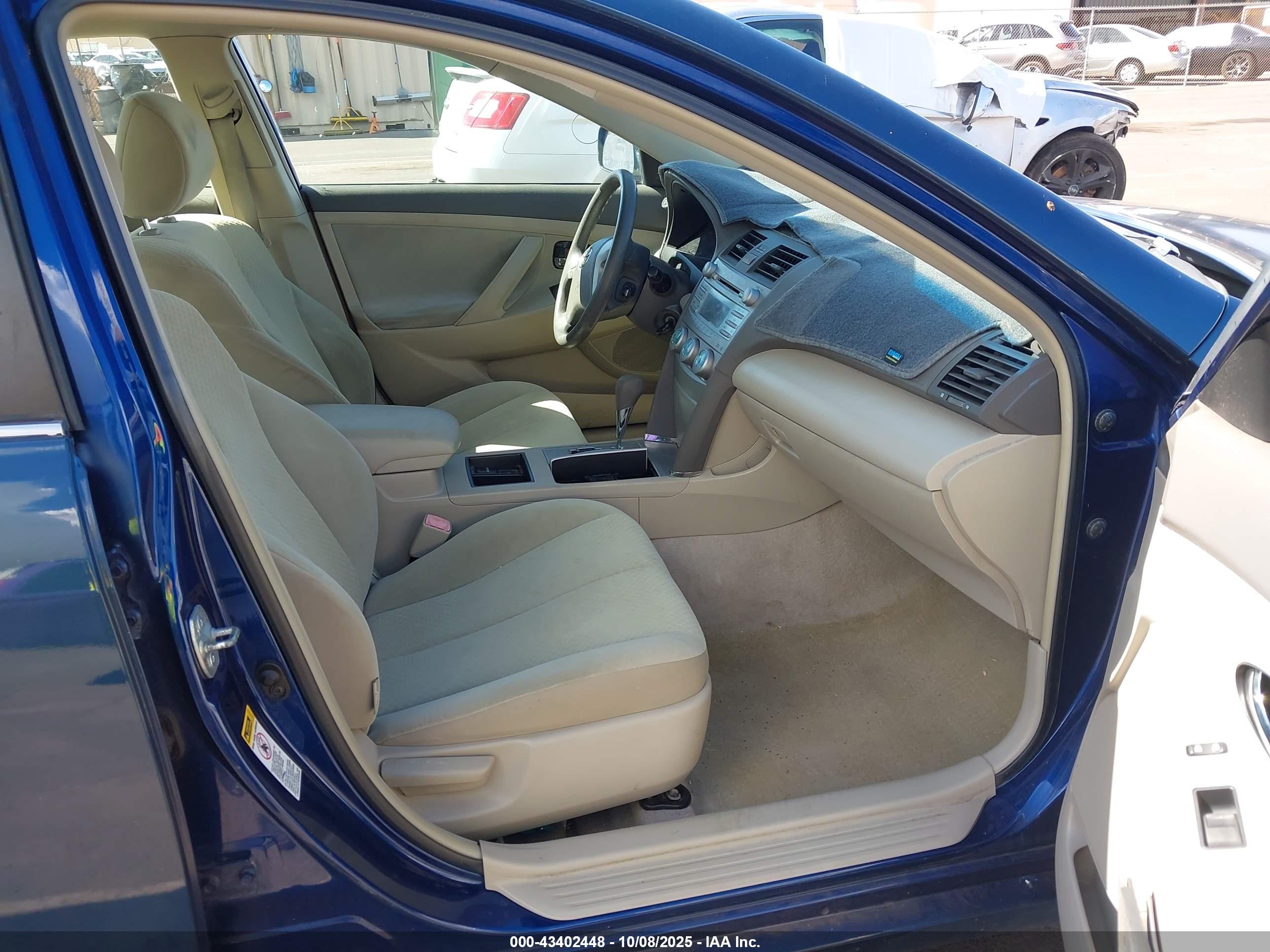 TOYOTA CAMRY image 5
