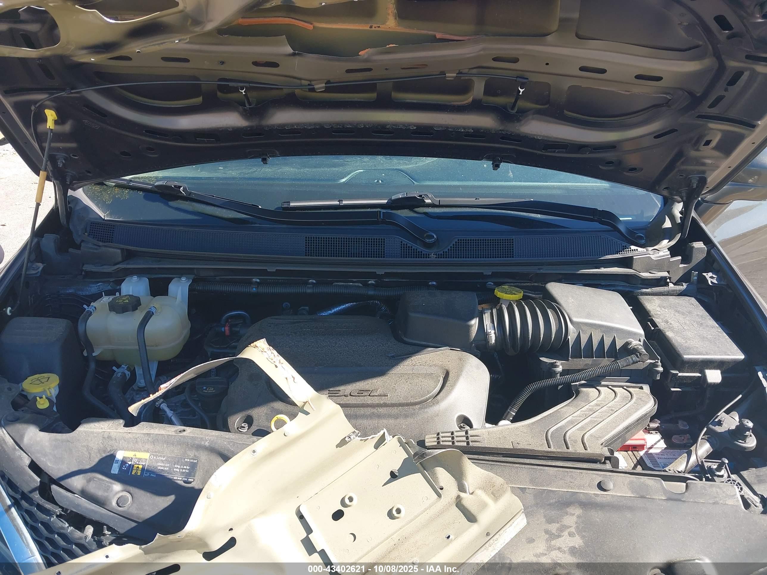CHRYSLER PACIFICA image 10