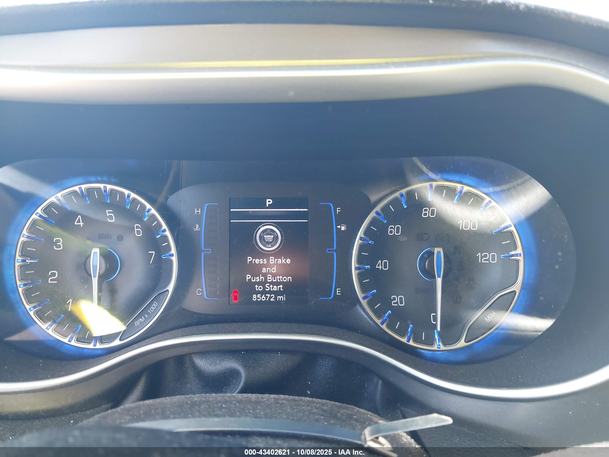 CHRYSLER PACIFICA image 7