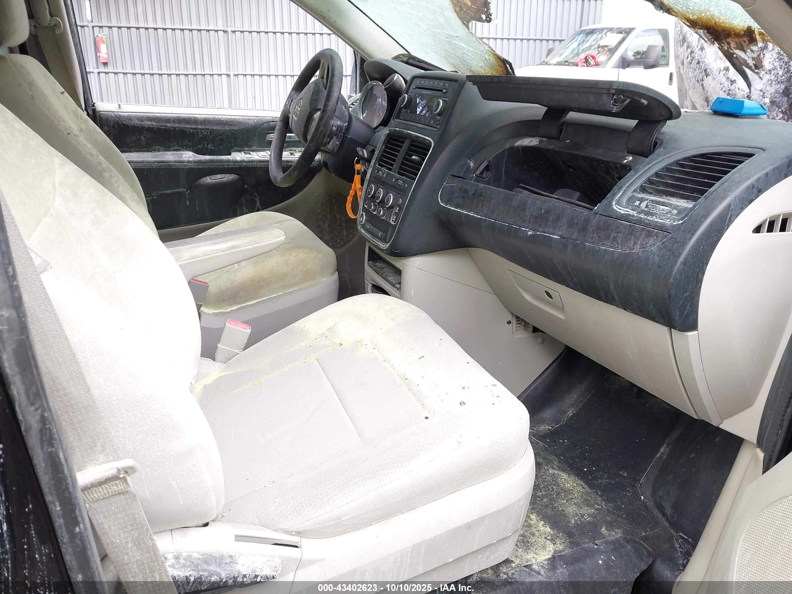 DODGE GRAND image 5
