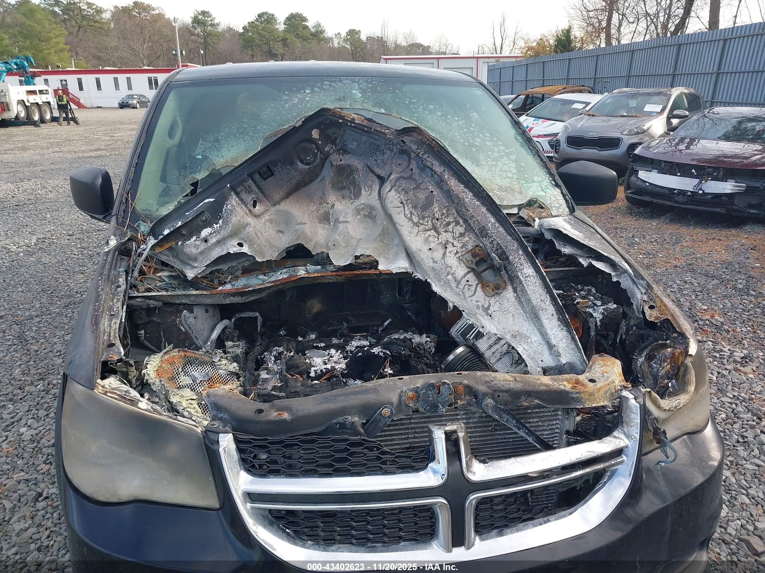 DODGE GRAND image 6