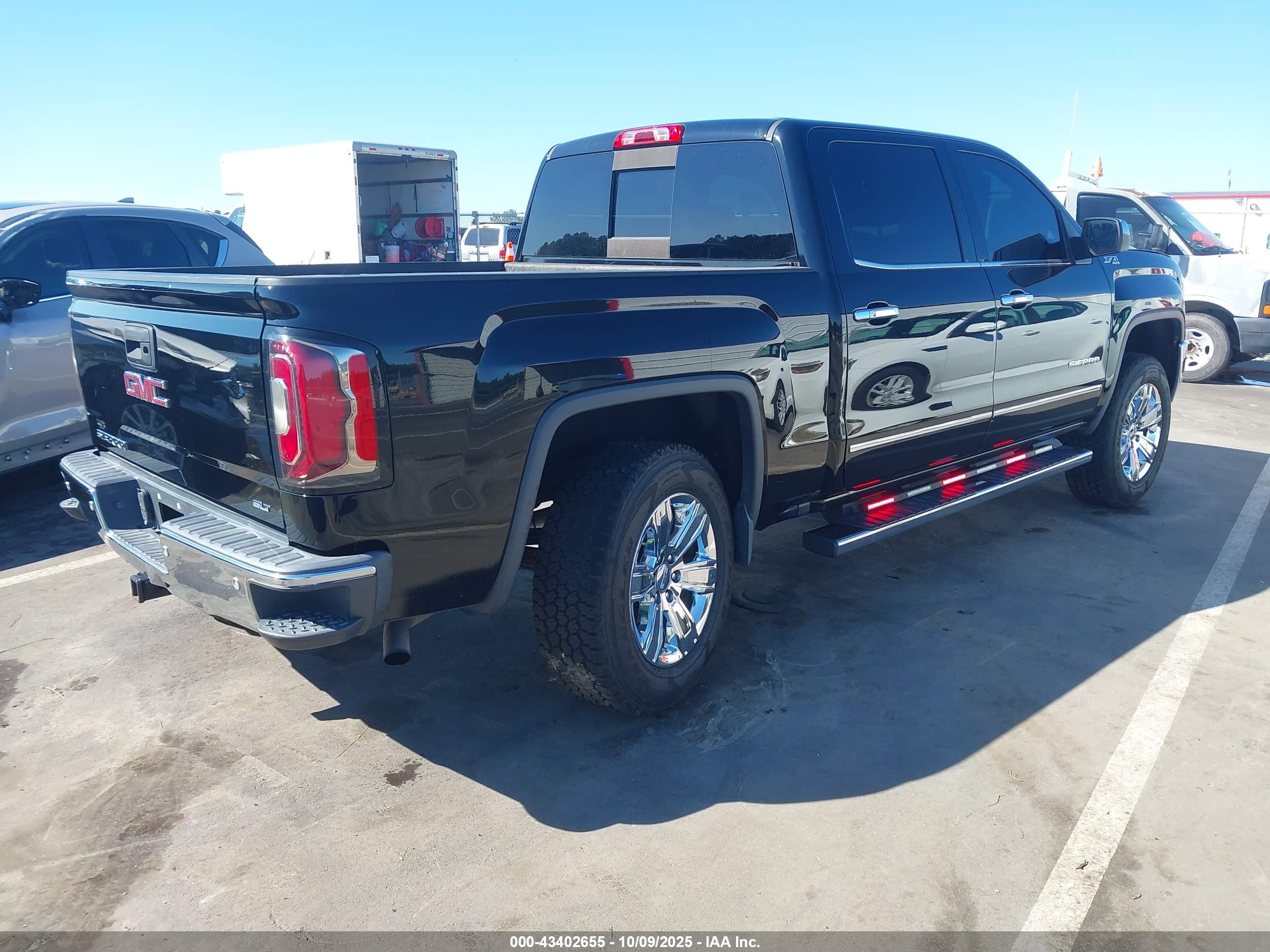 GMC SIERRA image 4