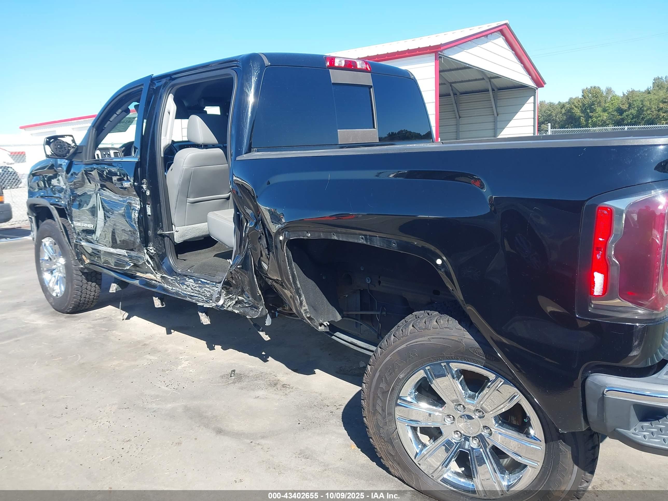 GMC SIERRA image 6