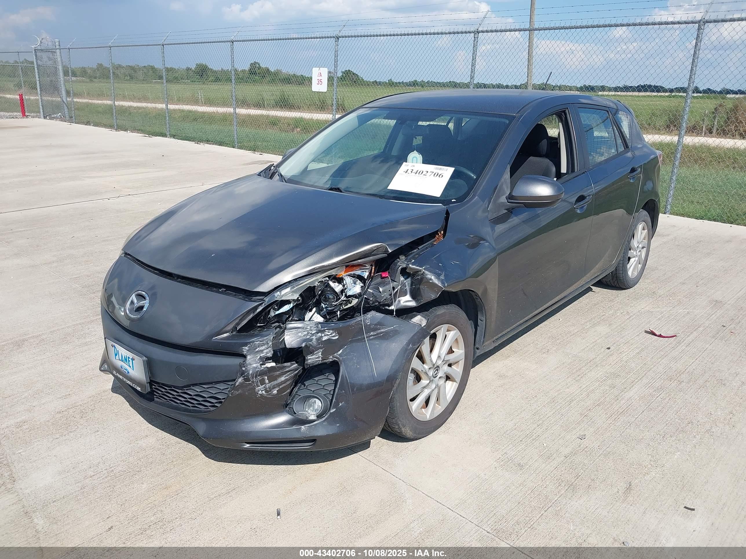 MAZDA MAZDA3 image 6