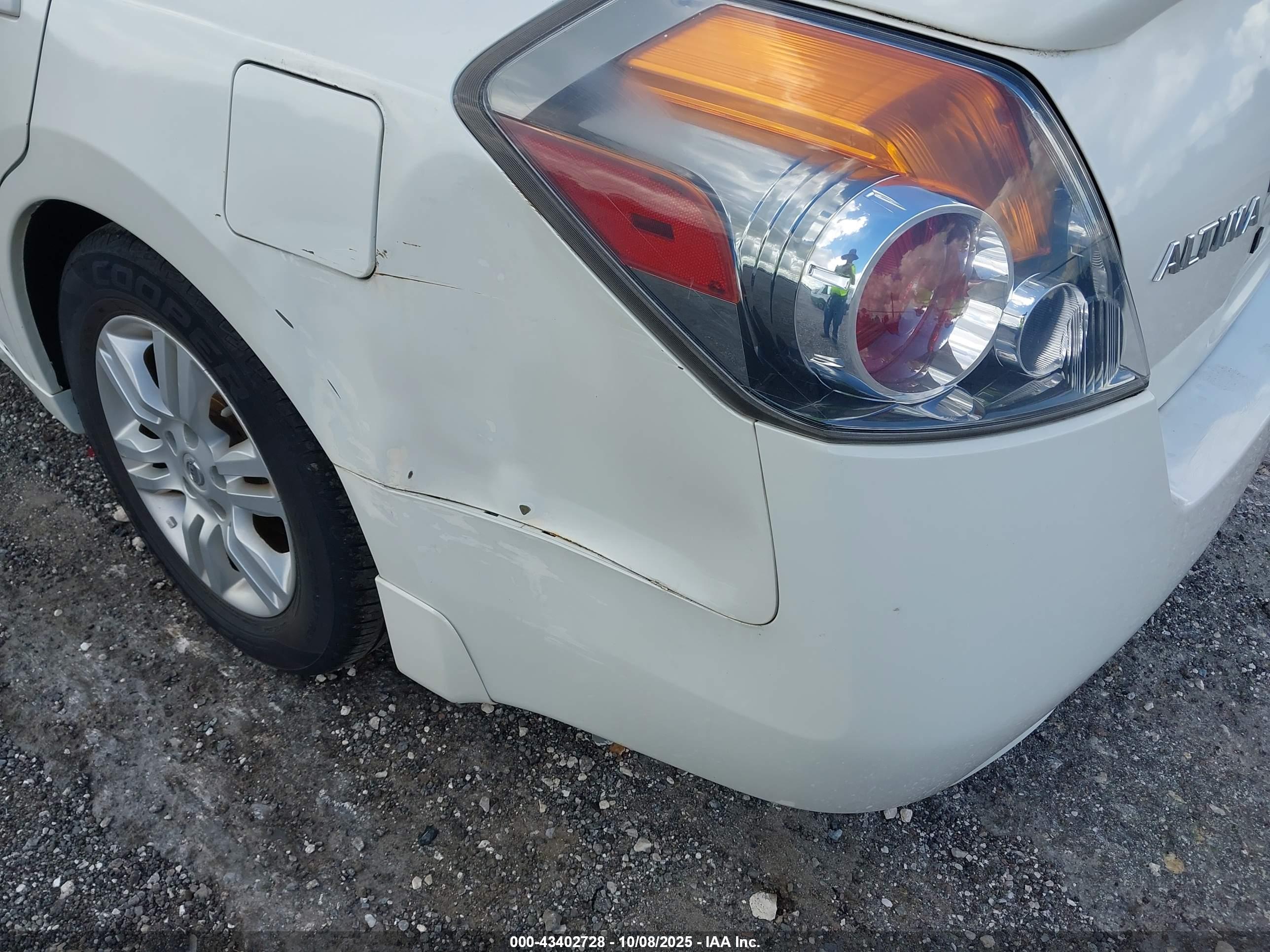 NISSAN ALTIMA image 6