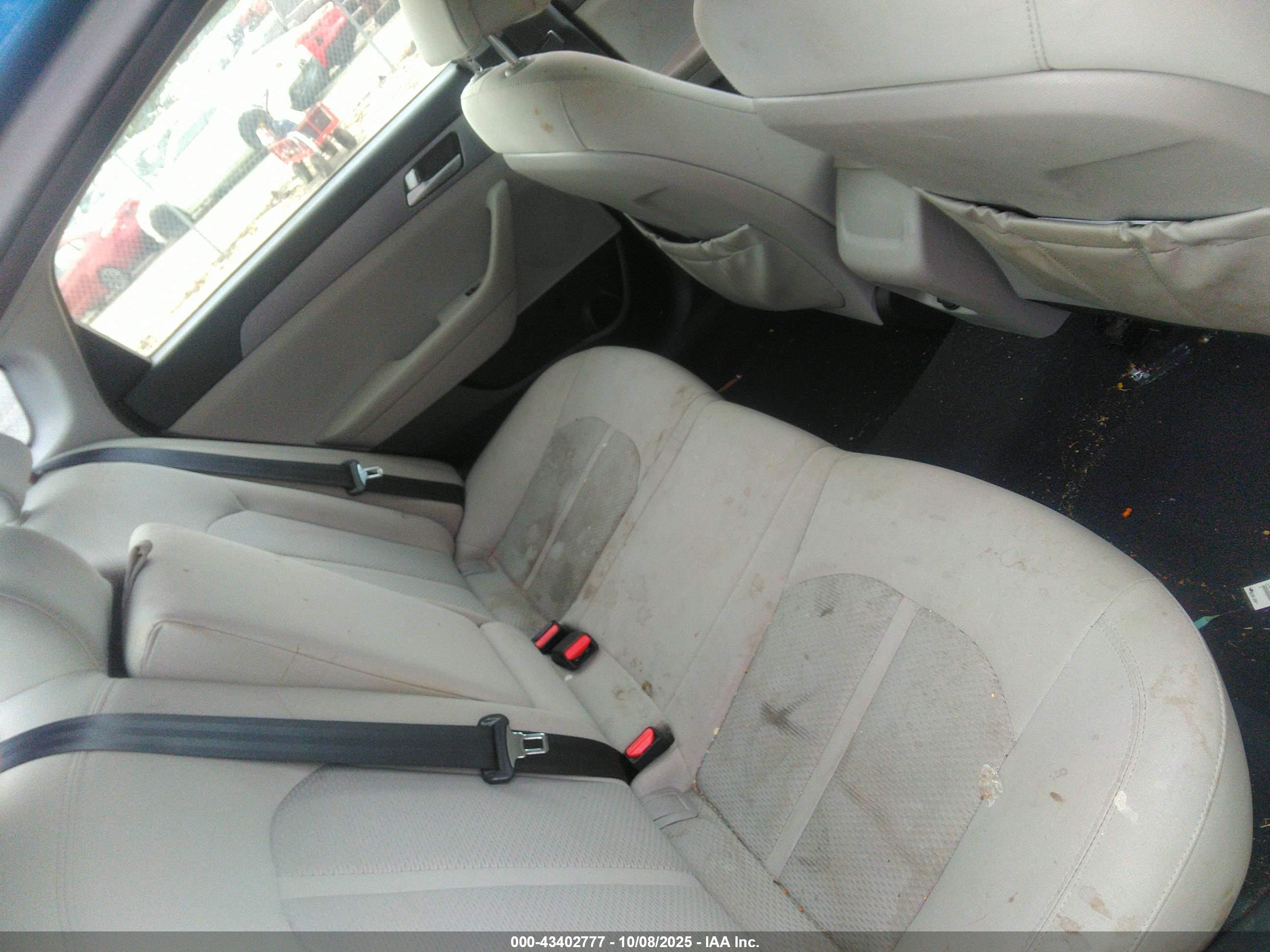 HYUNDAI SONATA image 8