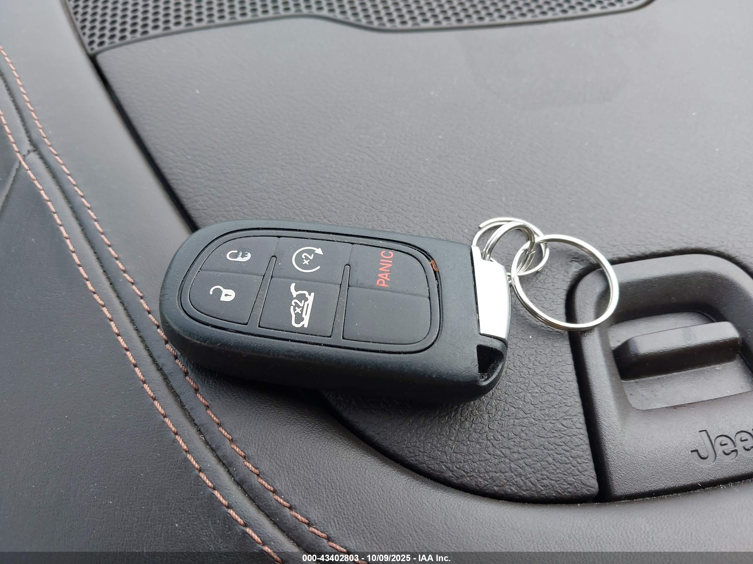 JEEP CHEROKEE image 11