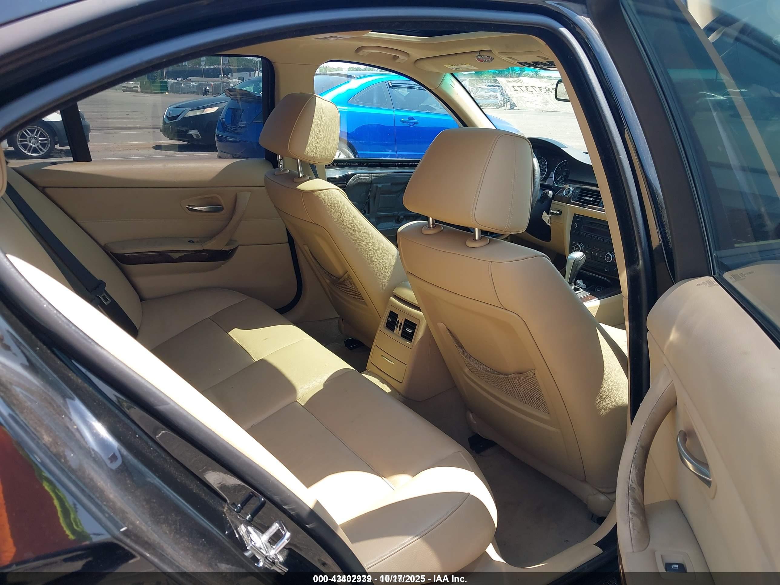 BMW 328I image 8
