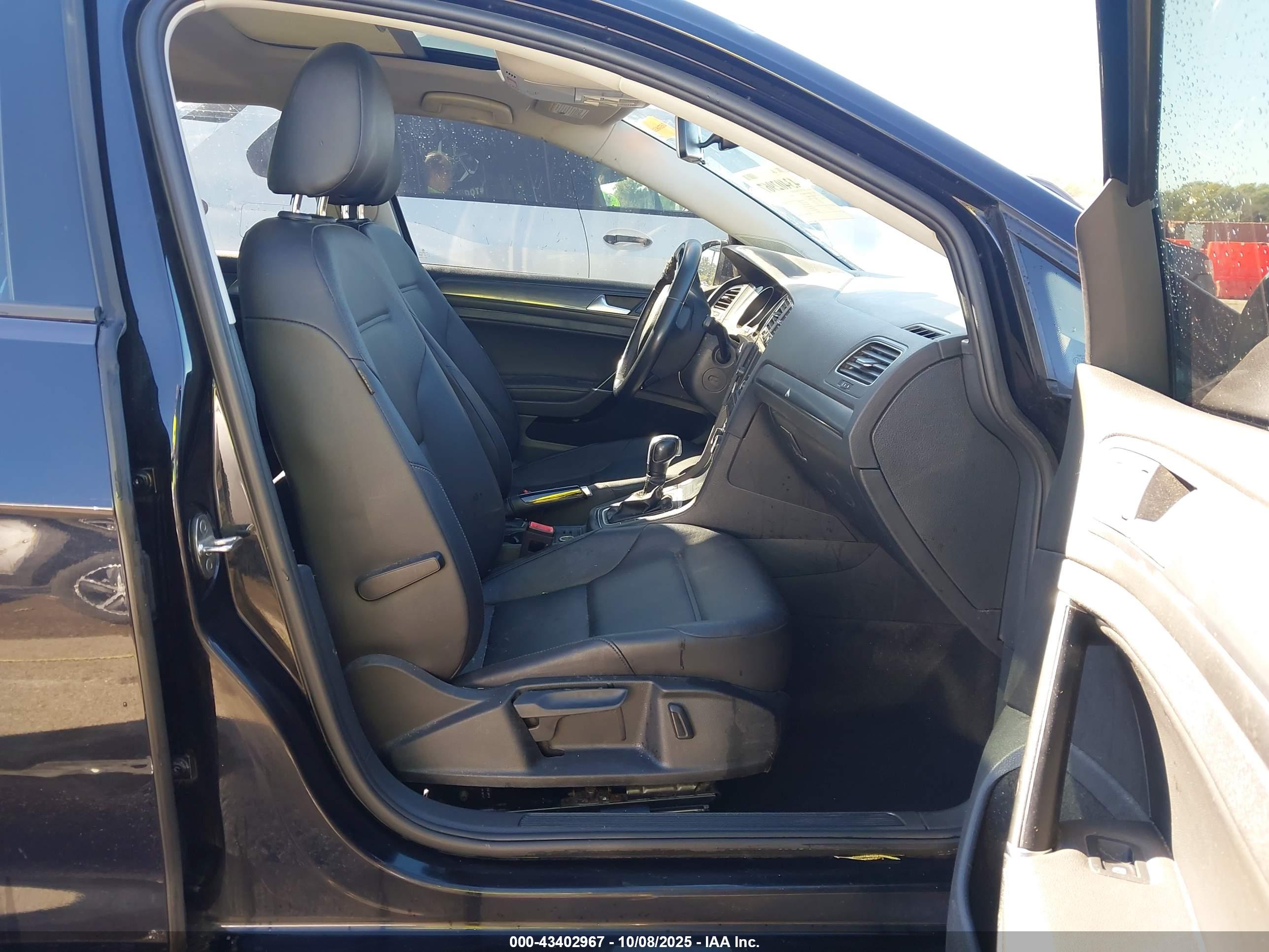 VOLKSWAGEN GOLF image 5