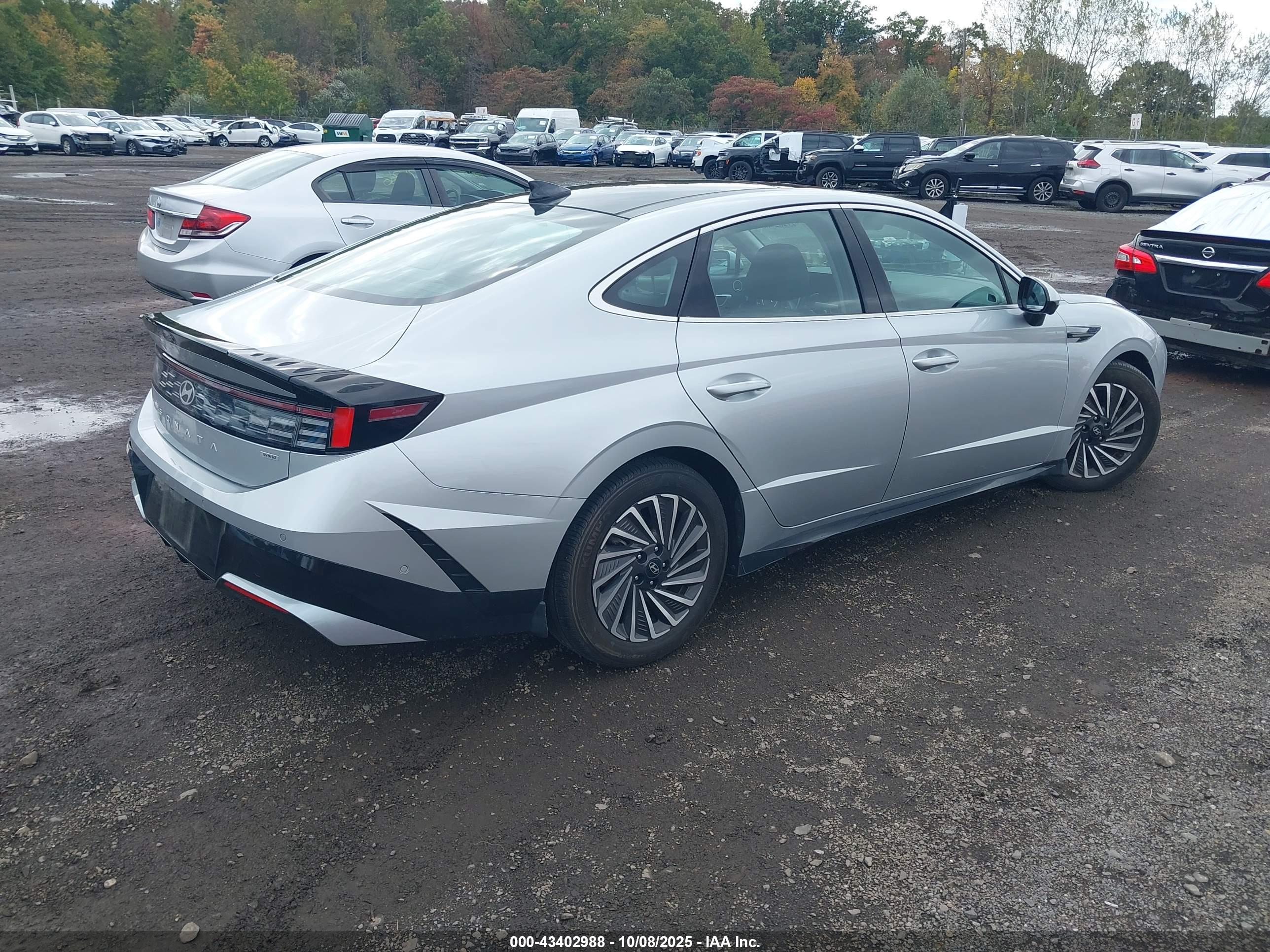 HYUNDAI SONATA image 4