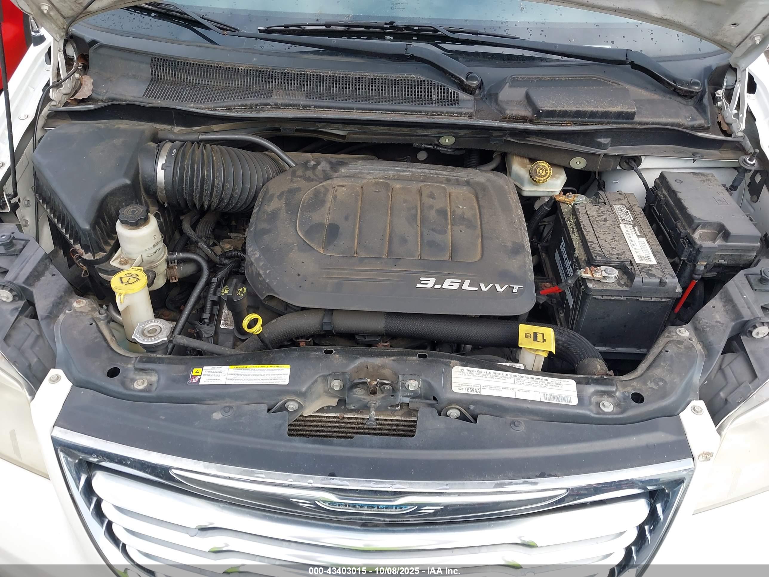 CHRYSLER TOWN image 10