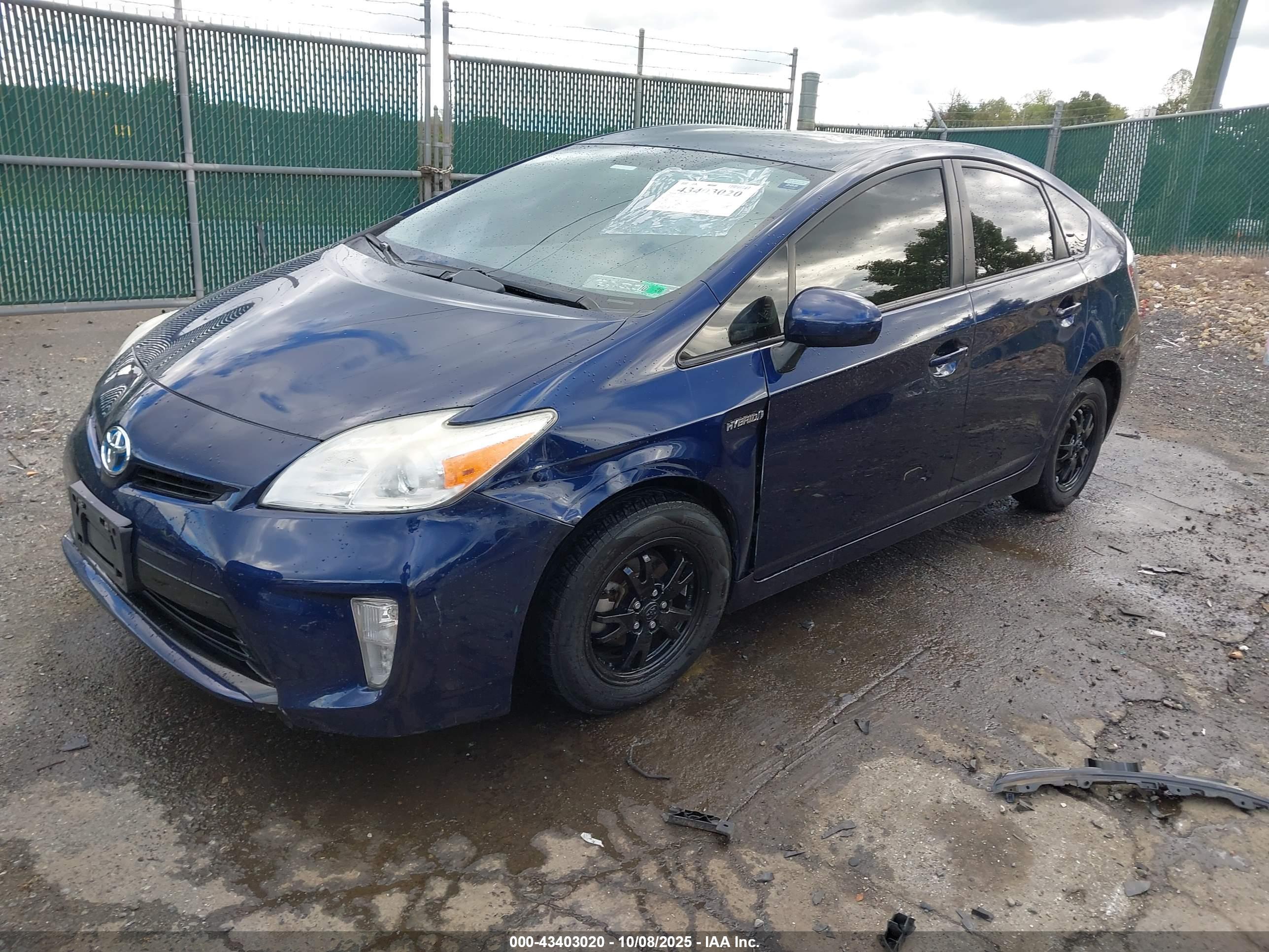 TOYOTA PRIUS image 2