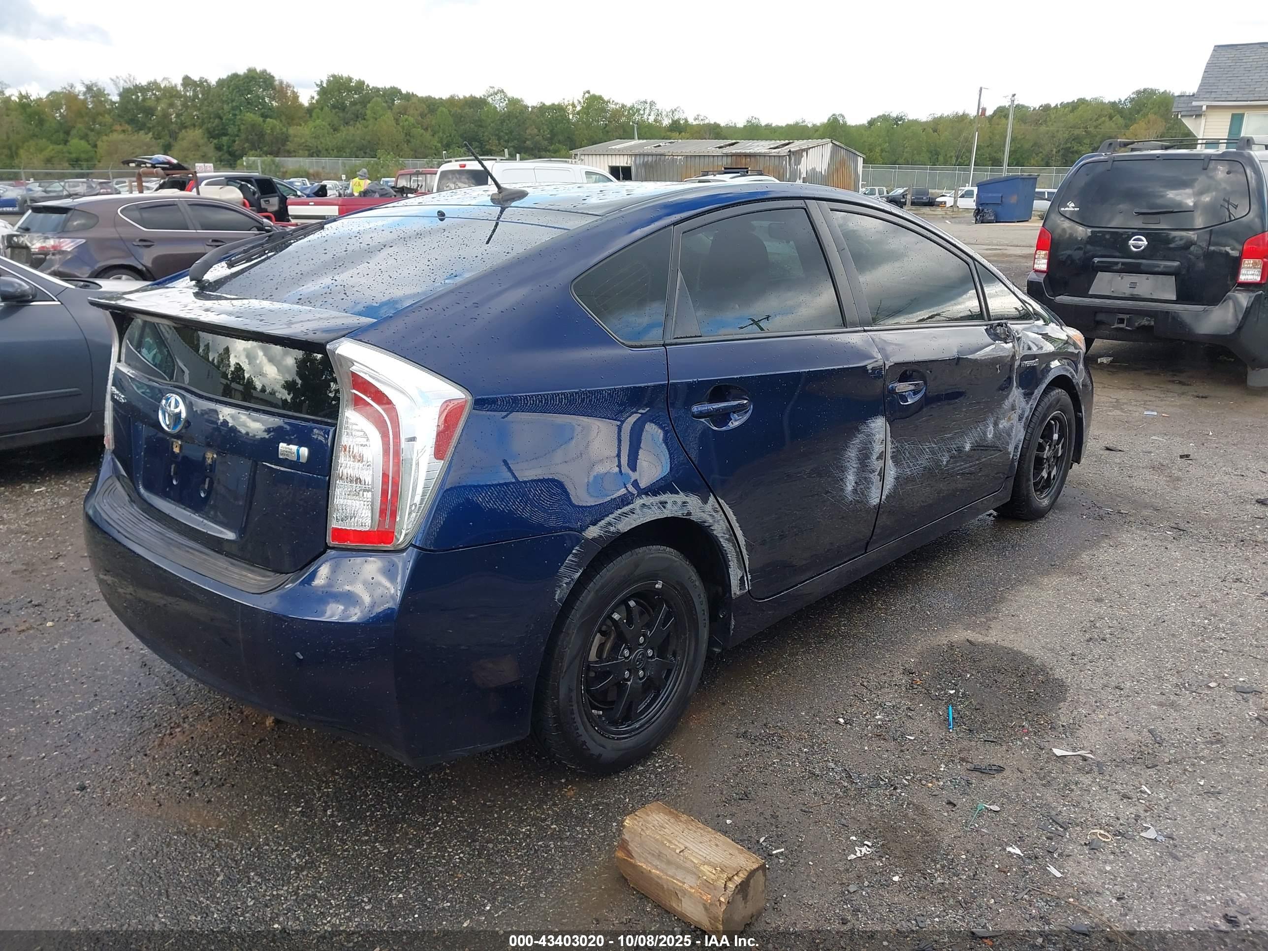 TOYOTA PRIUS image 4