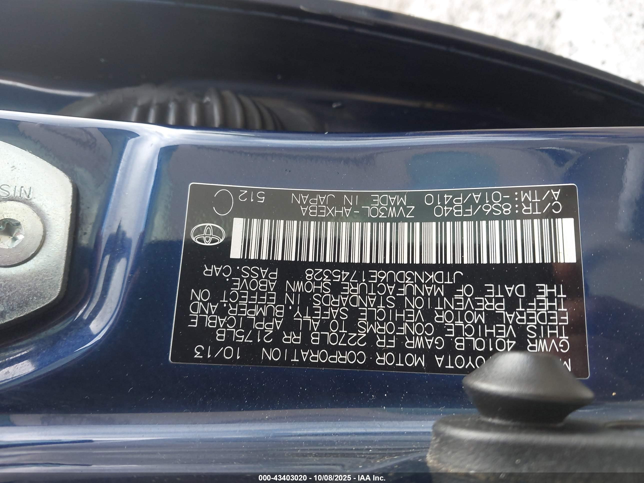 TOYOTA PRIUS image 9