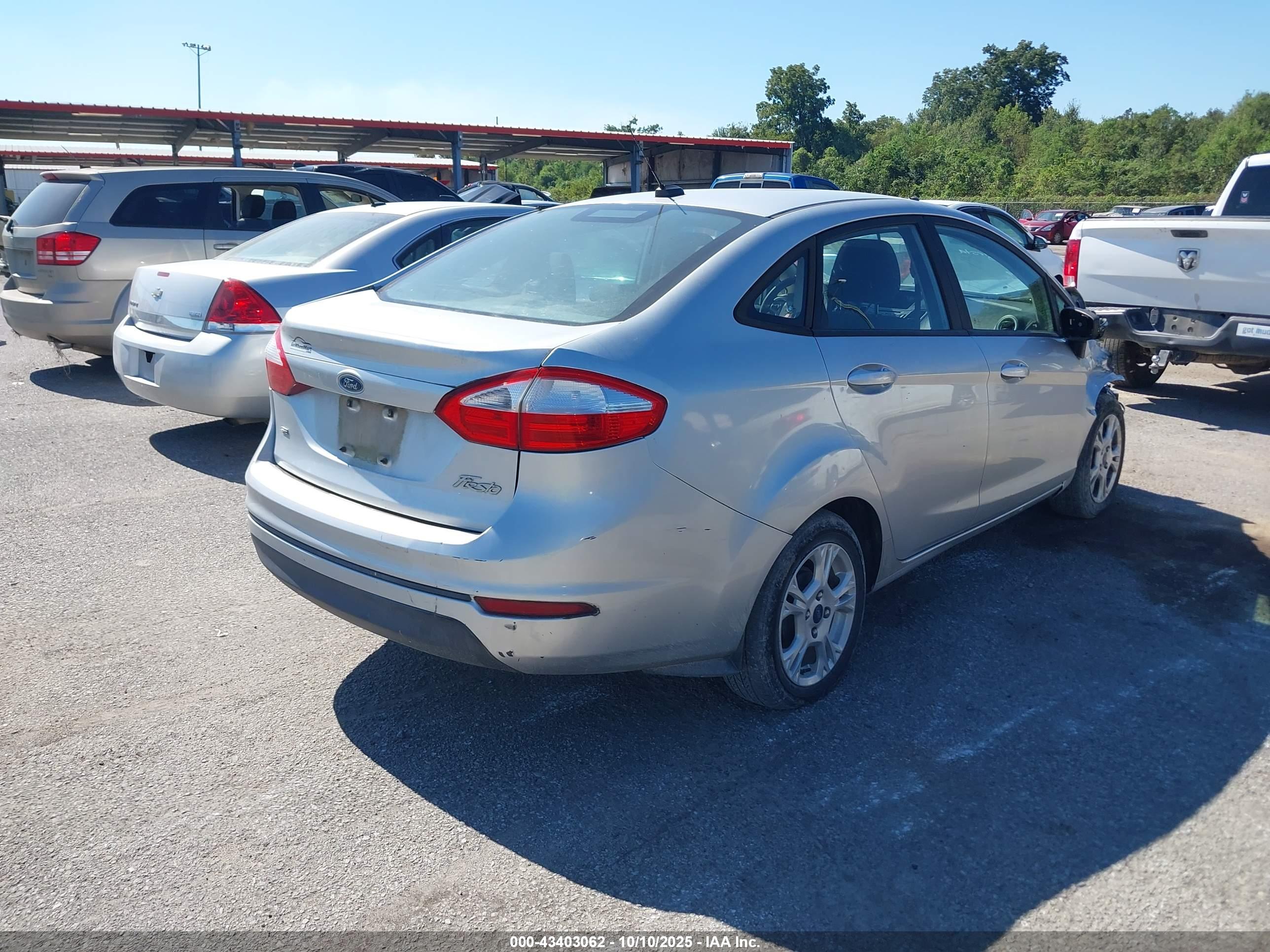FORD FIESTA image 4