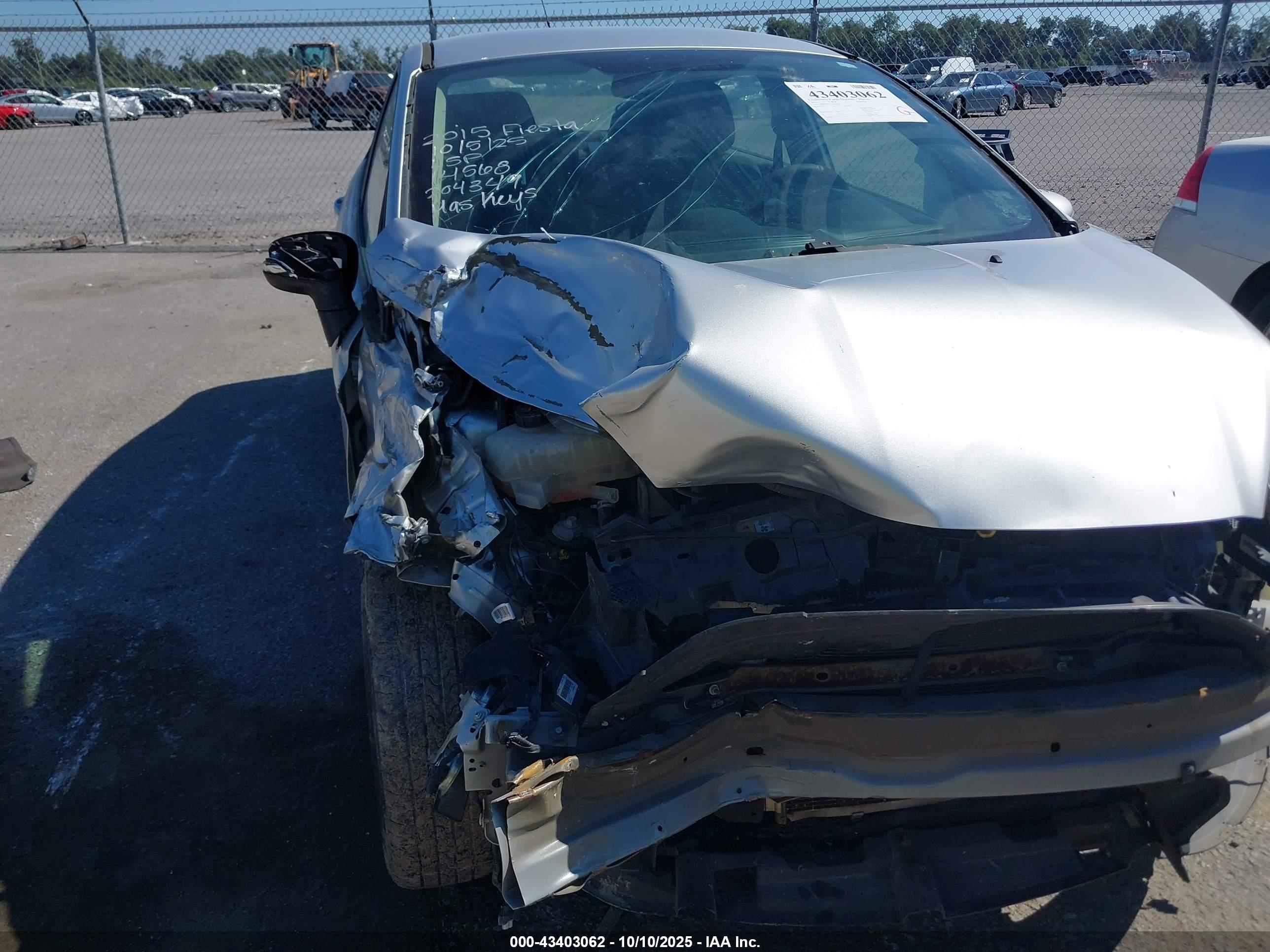 FORD FIESTA image 6