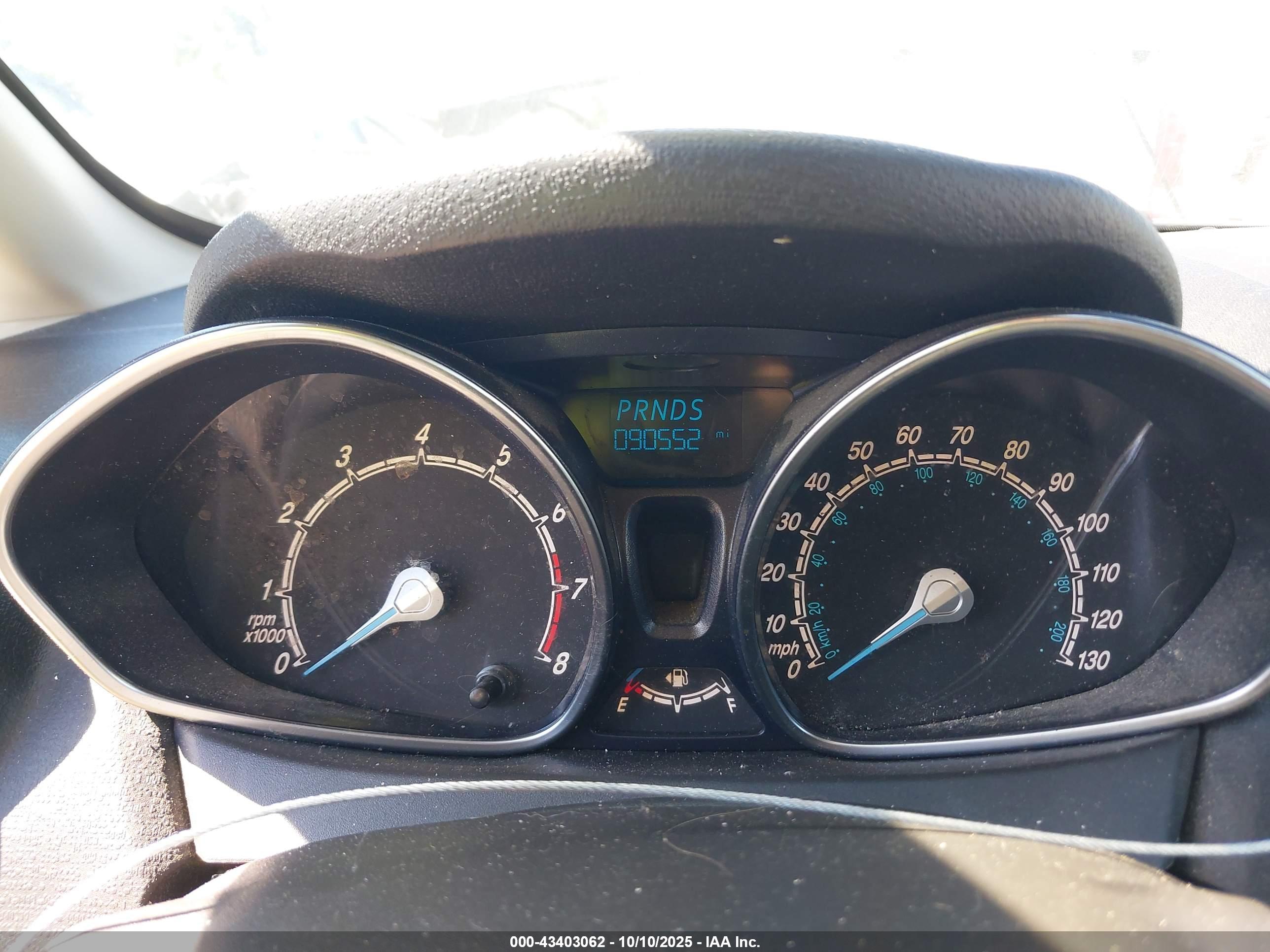 FORD FIESTA image 7