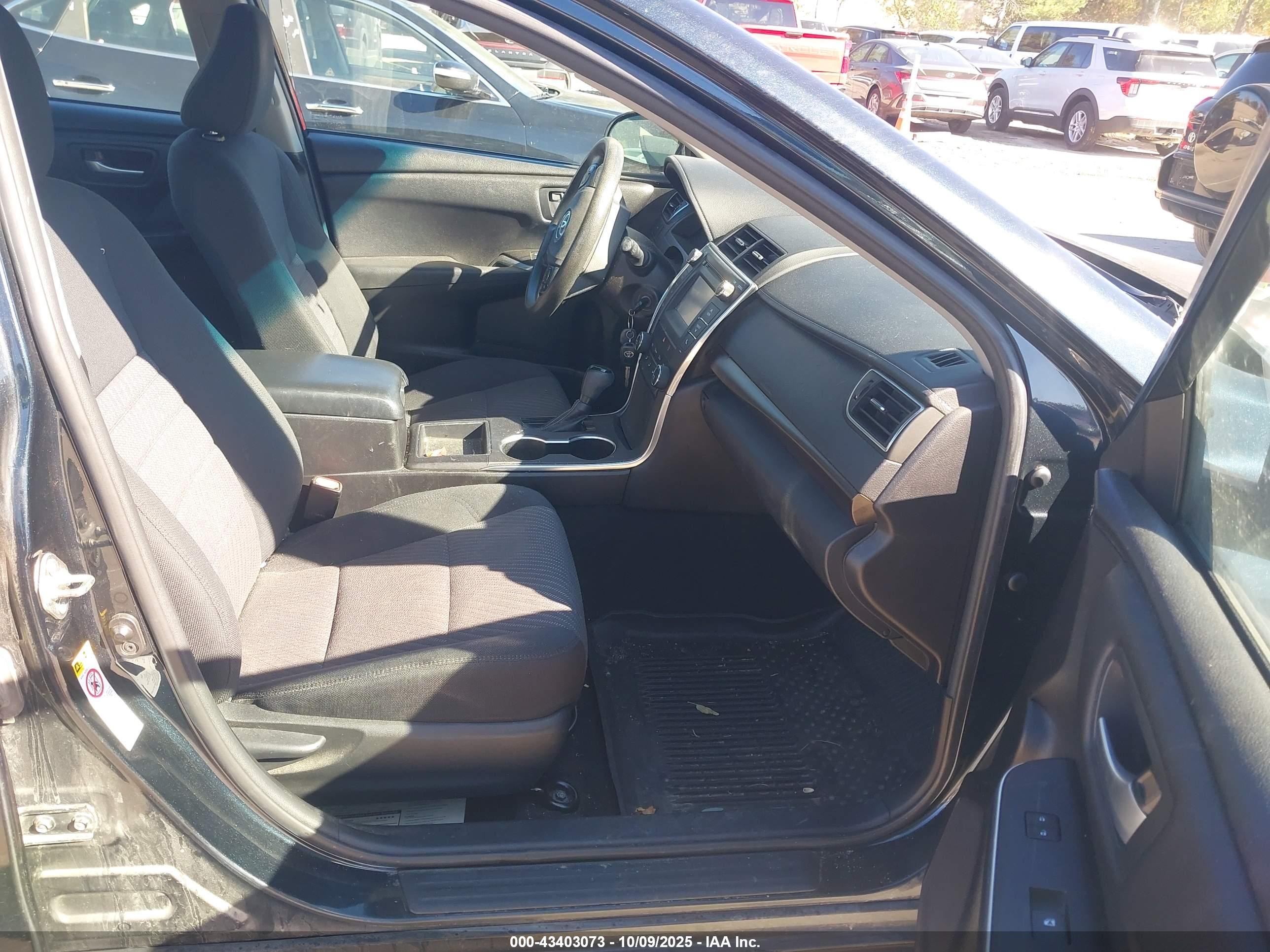TOYOTA CAMRY image 5