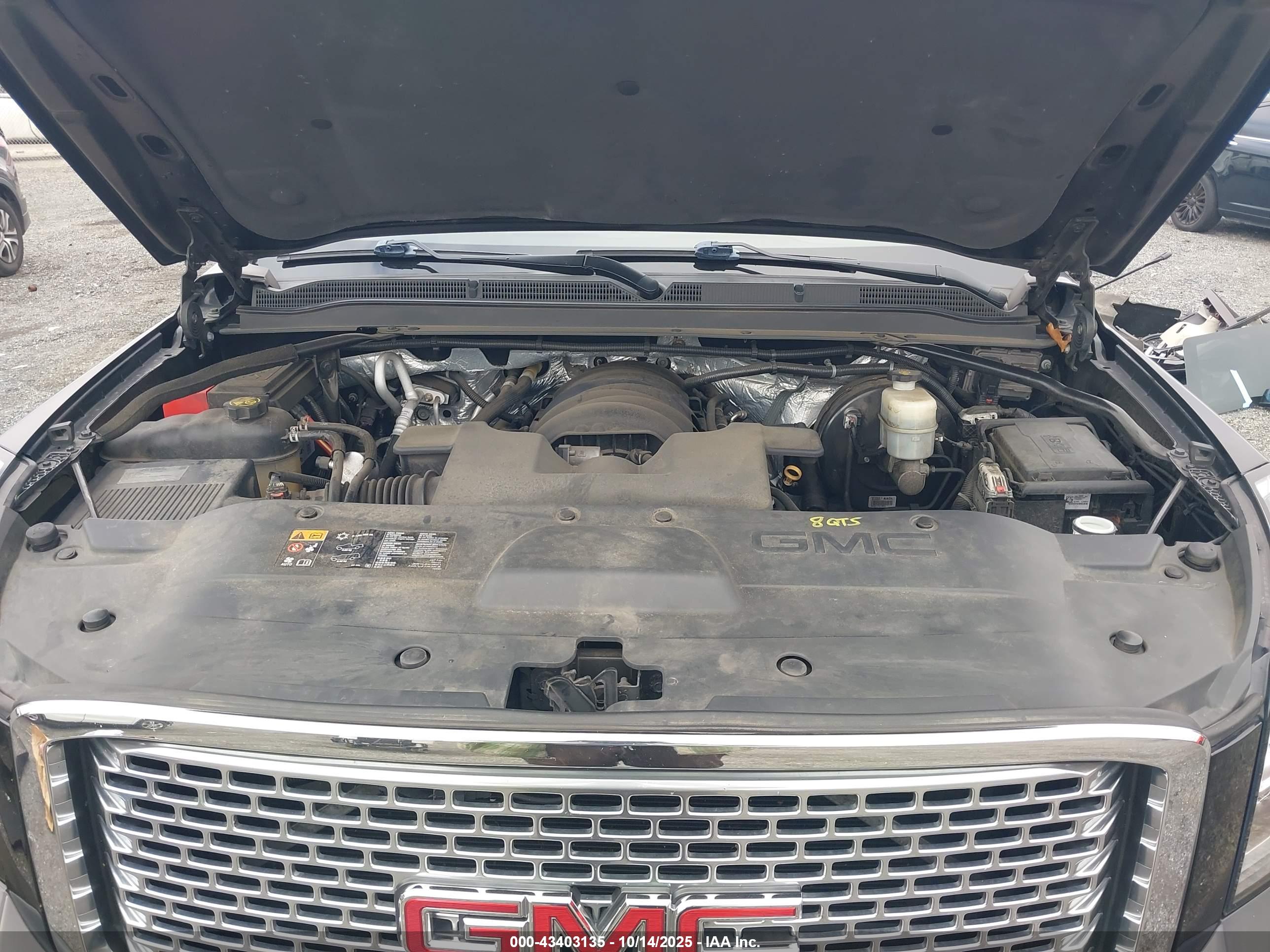GMC YUKON image 10