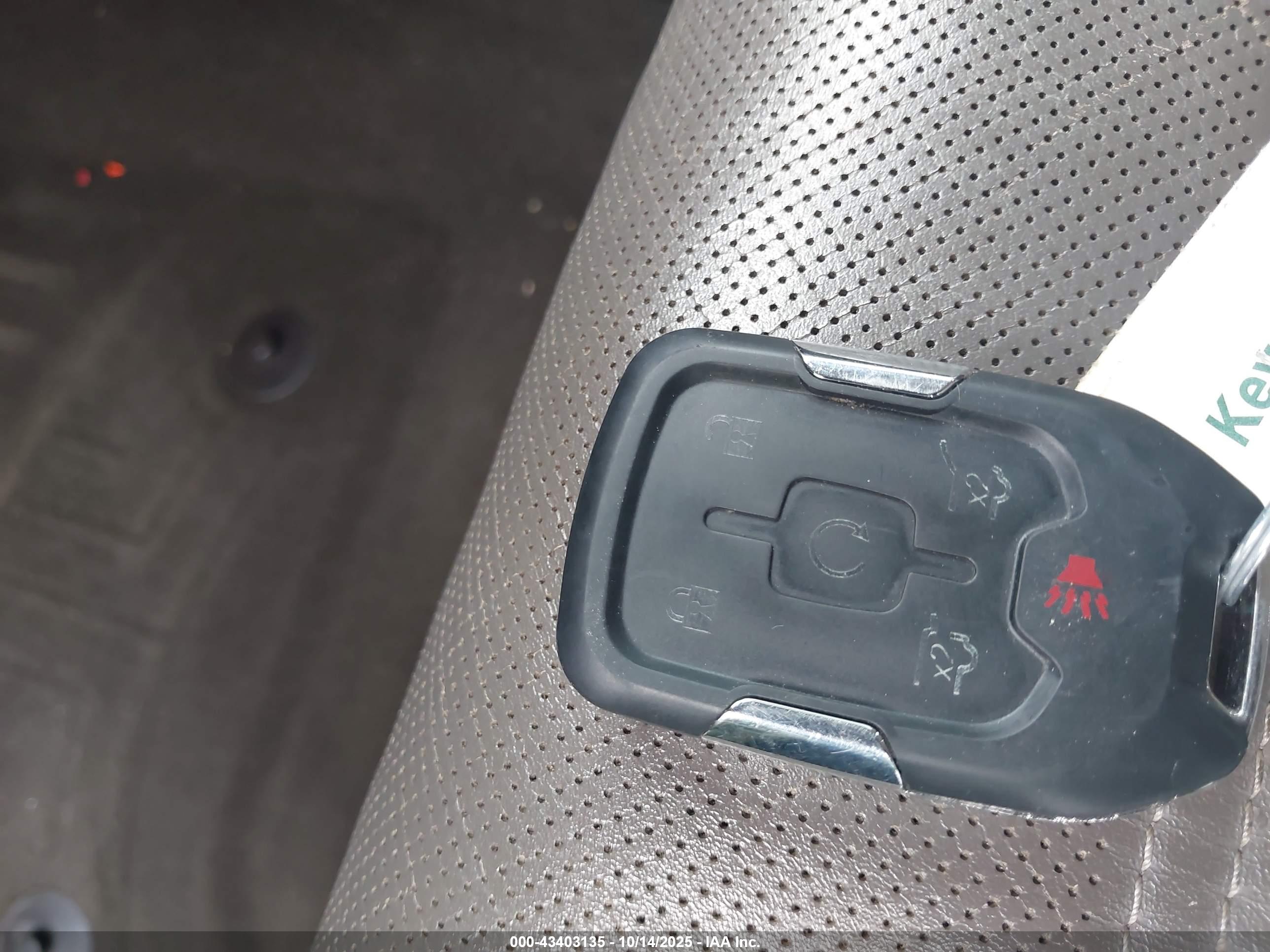 GMC YUKON image 11