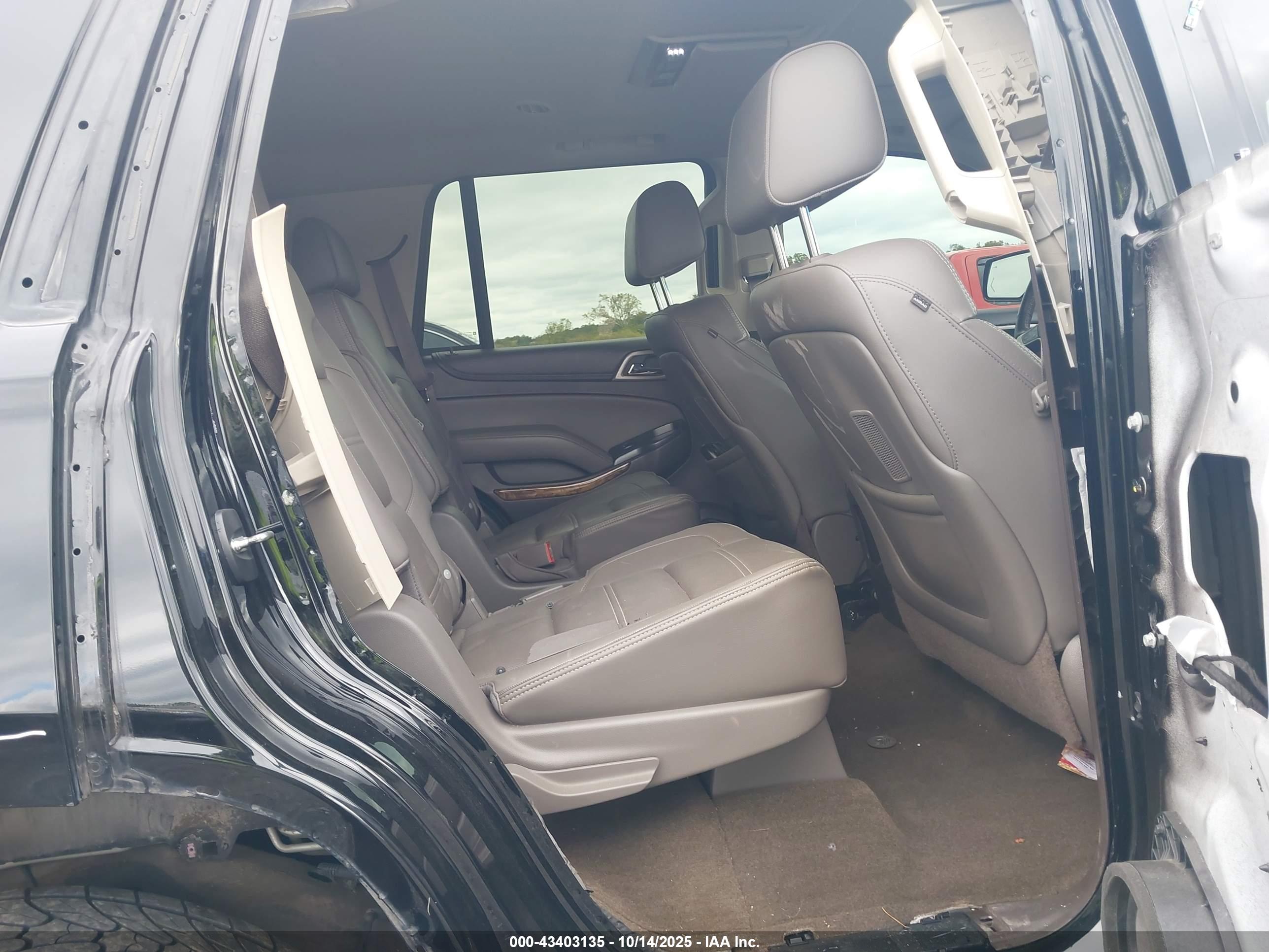 GMC YUKON image 8