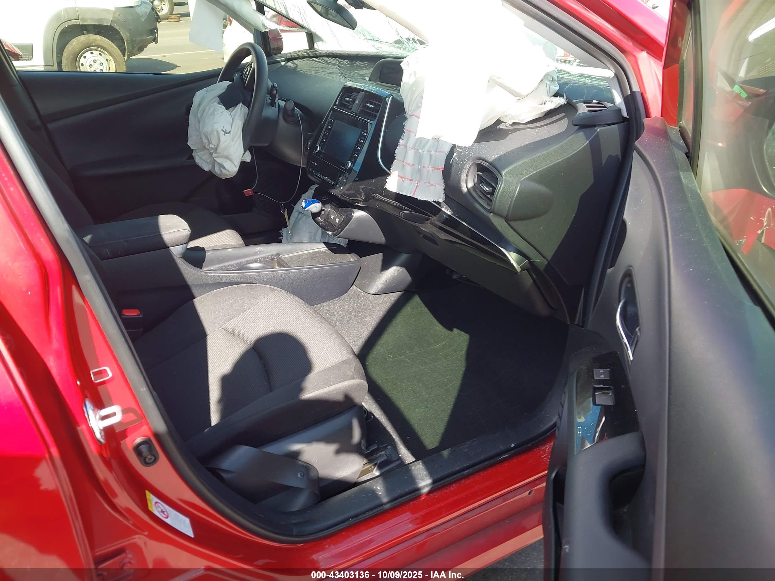 TOYOTA PRIUS image 5