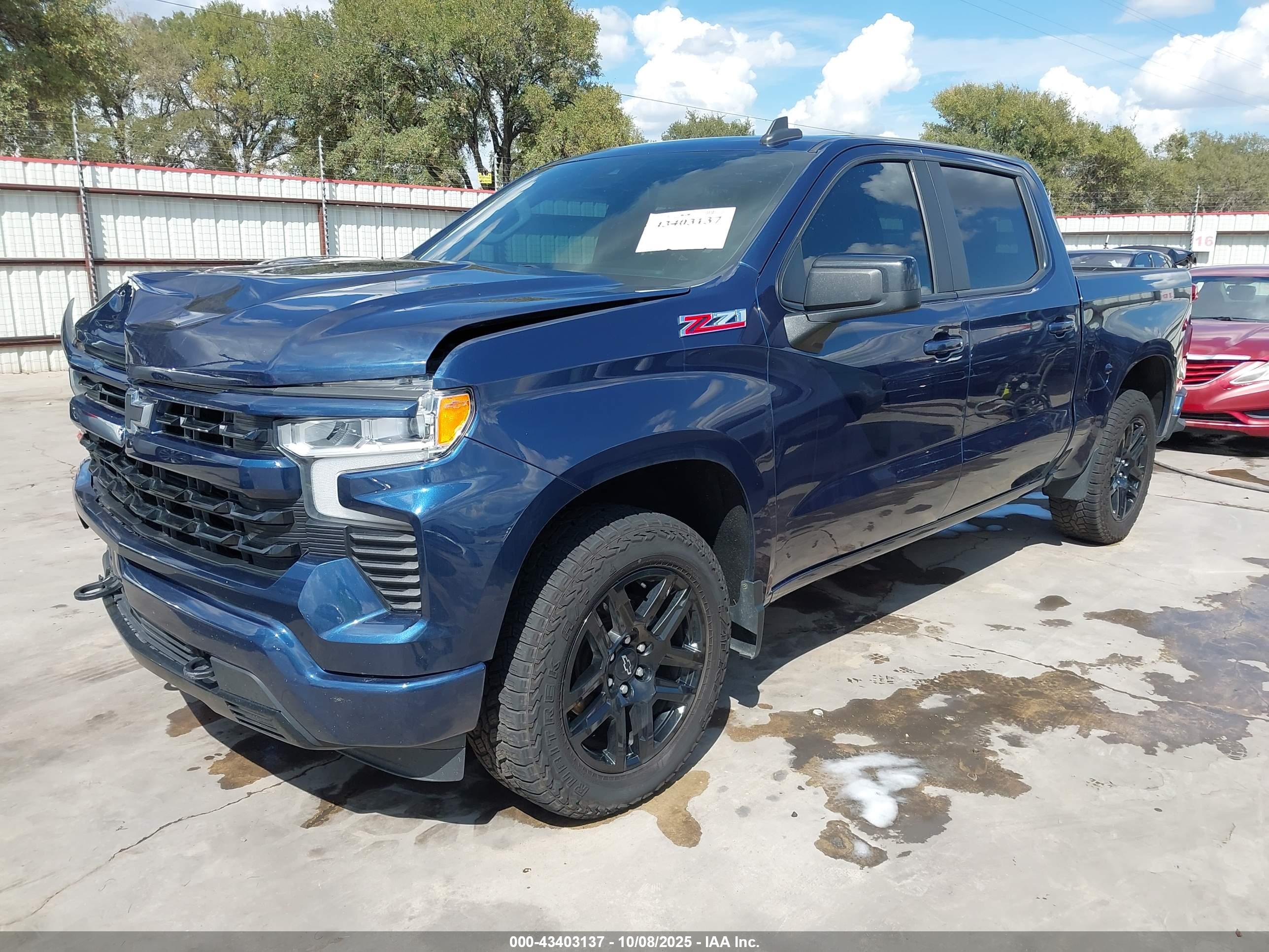 CHEVROLET SILVERADO image 2
