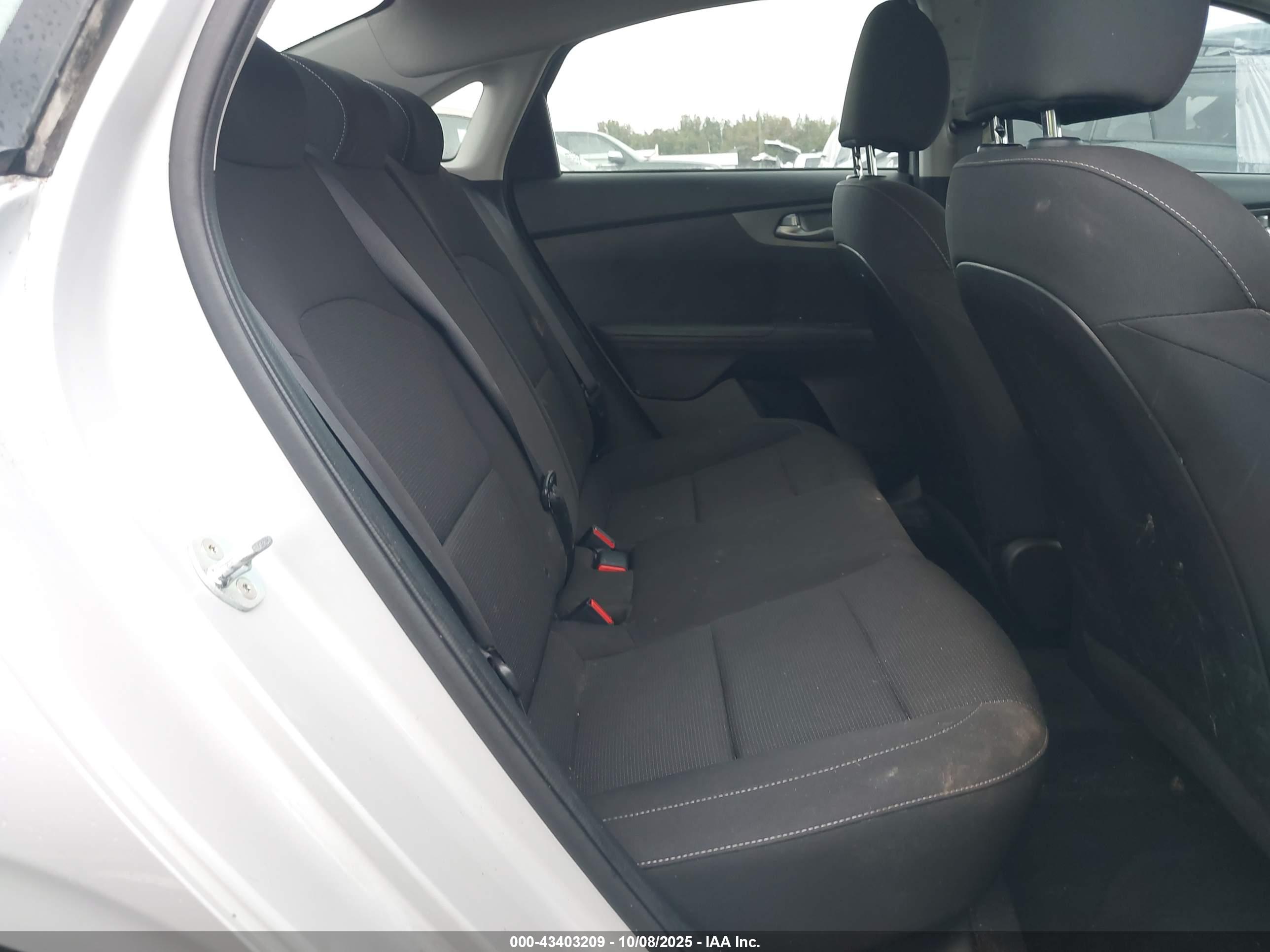 KIA FORTE image 8