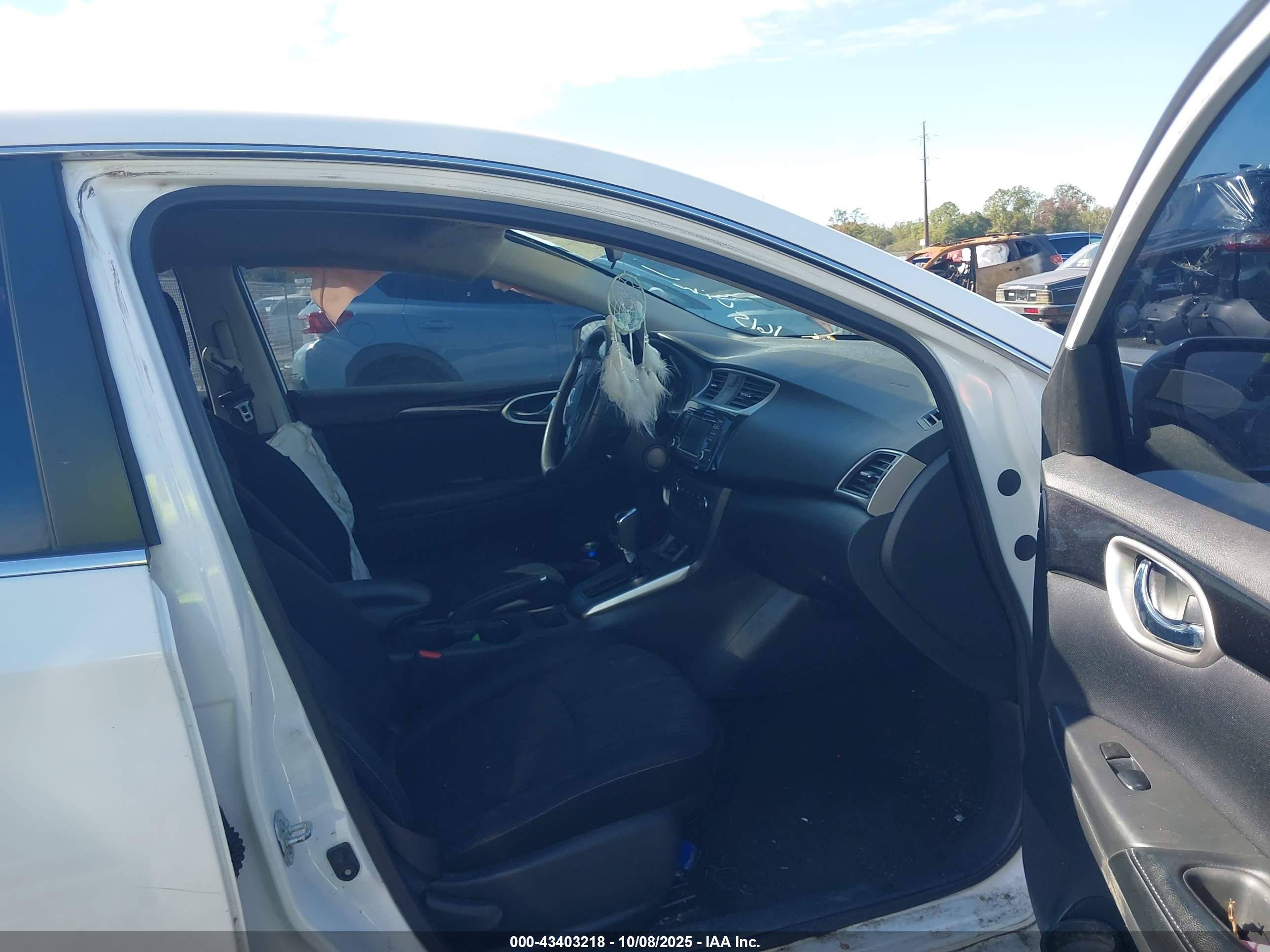 NISSAN SENTRA image 5