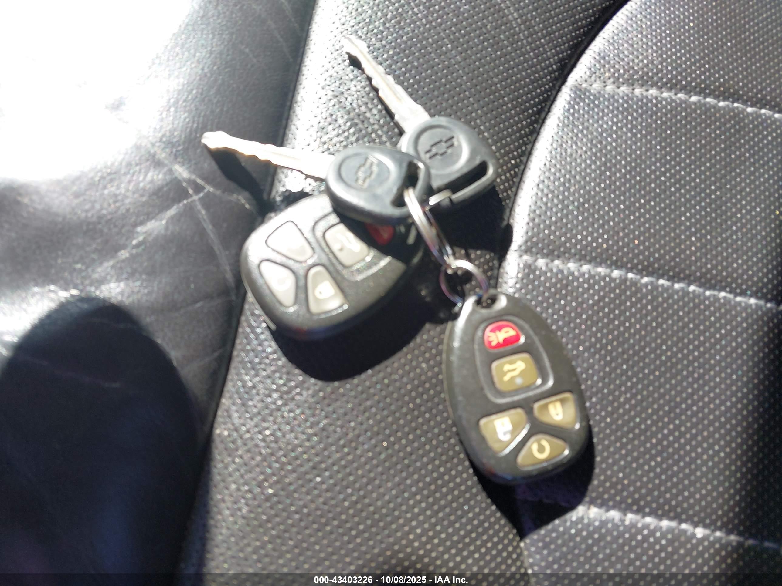 CHEVROLET TRAVERSE image 11