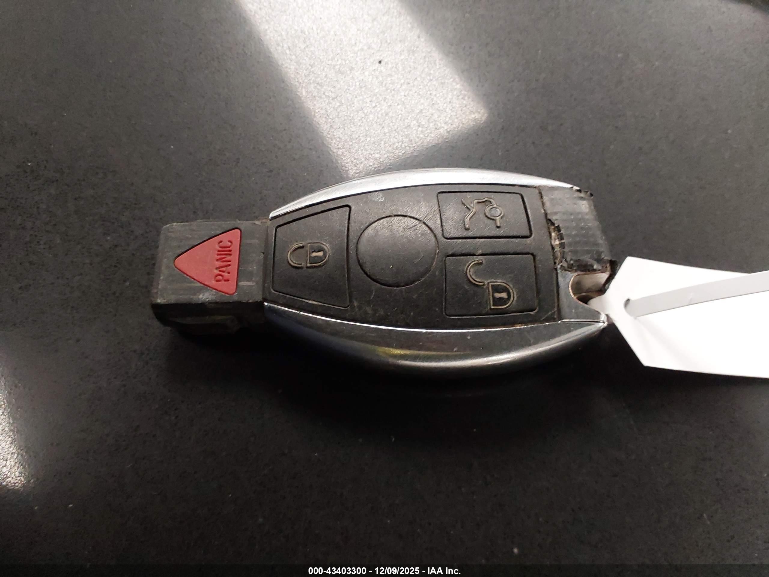 MERCEDES-BENZ C image 11