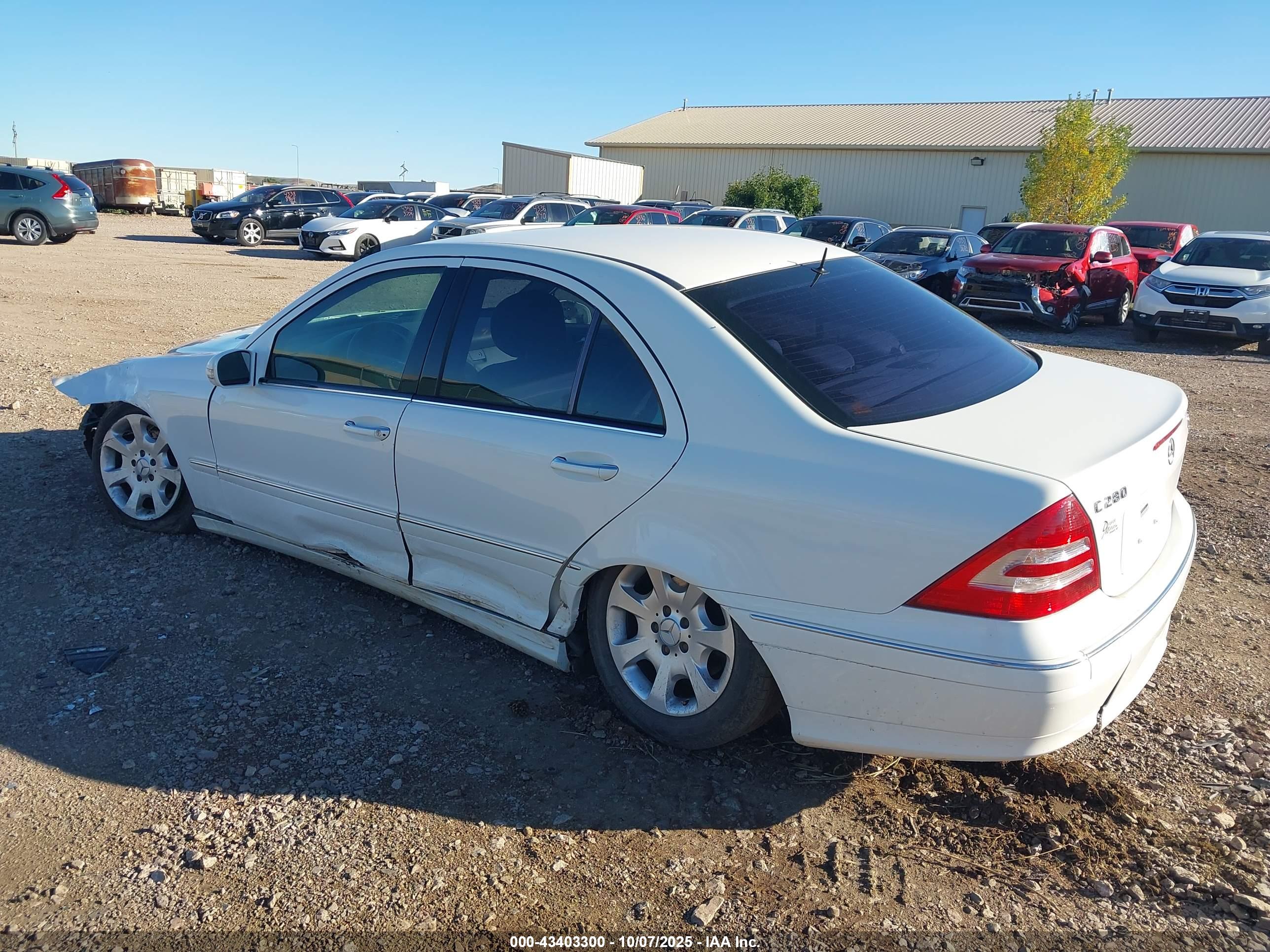 MERCEDES-BENZ C image 3