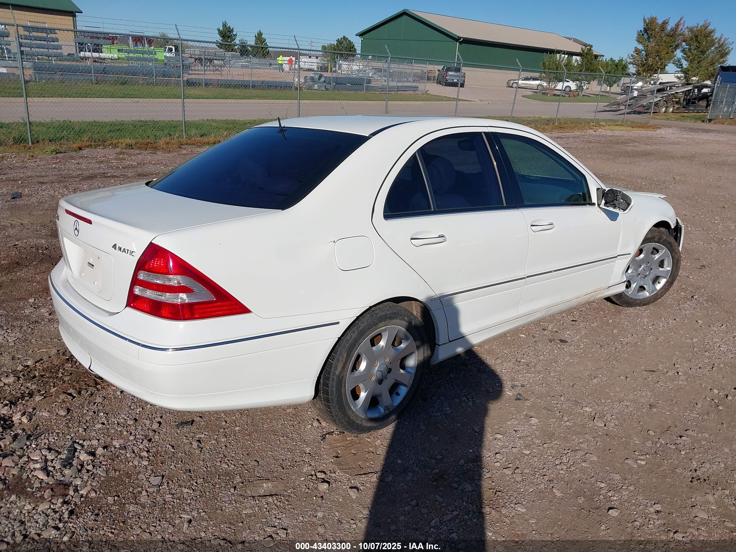 MERCEDES-BENZ C image 4