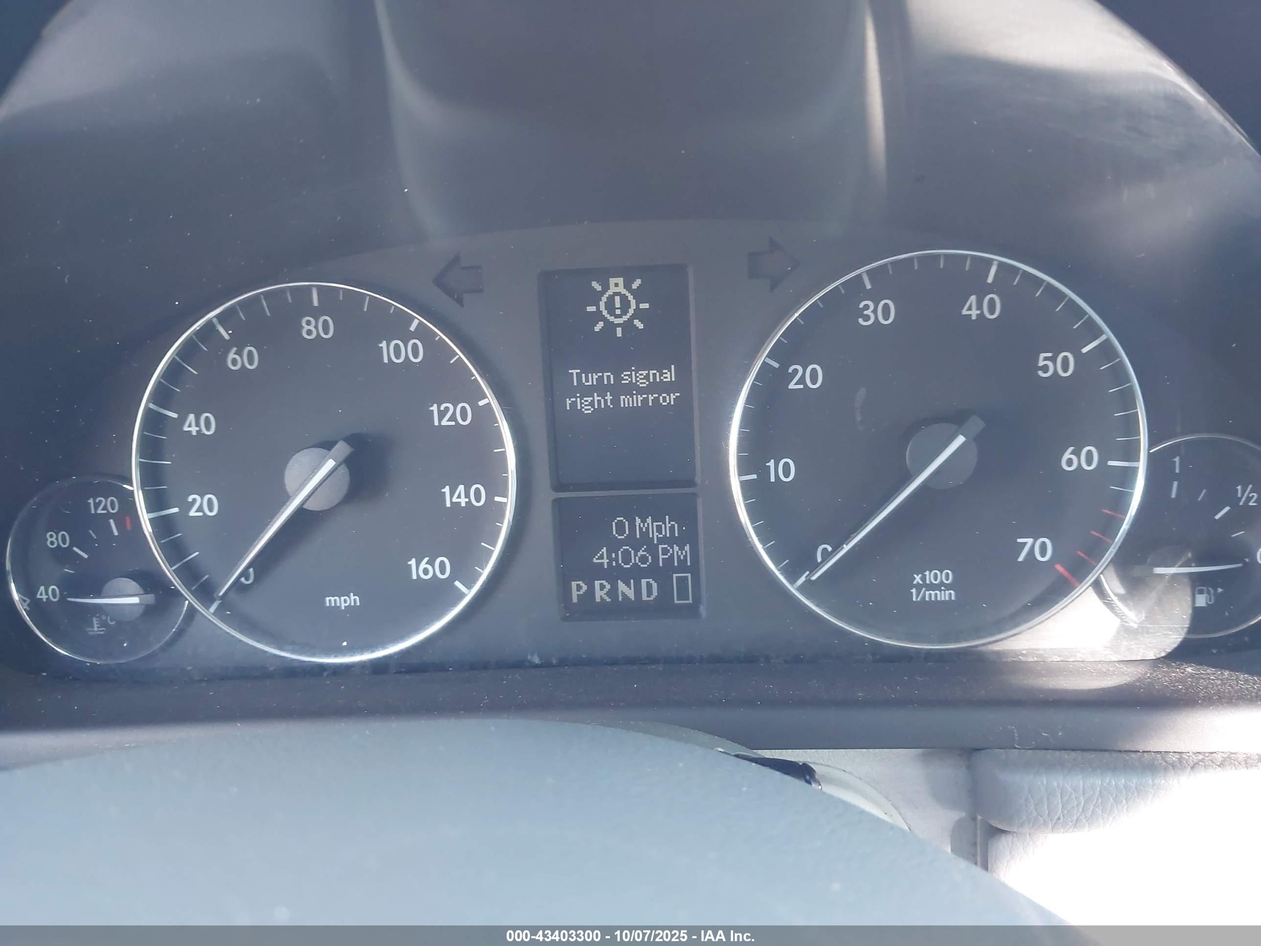 MERCEDES-BENZ C image 7