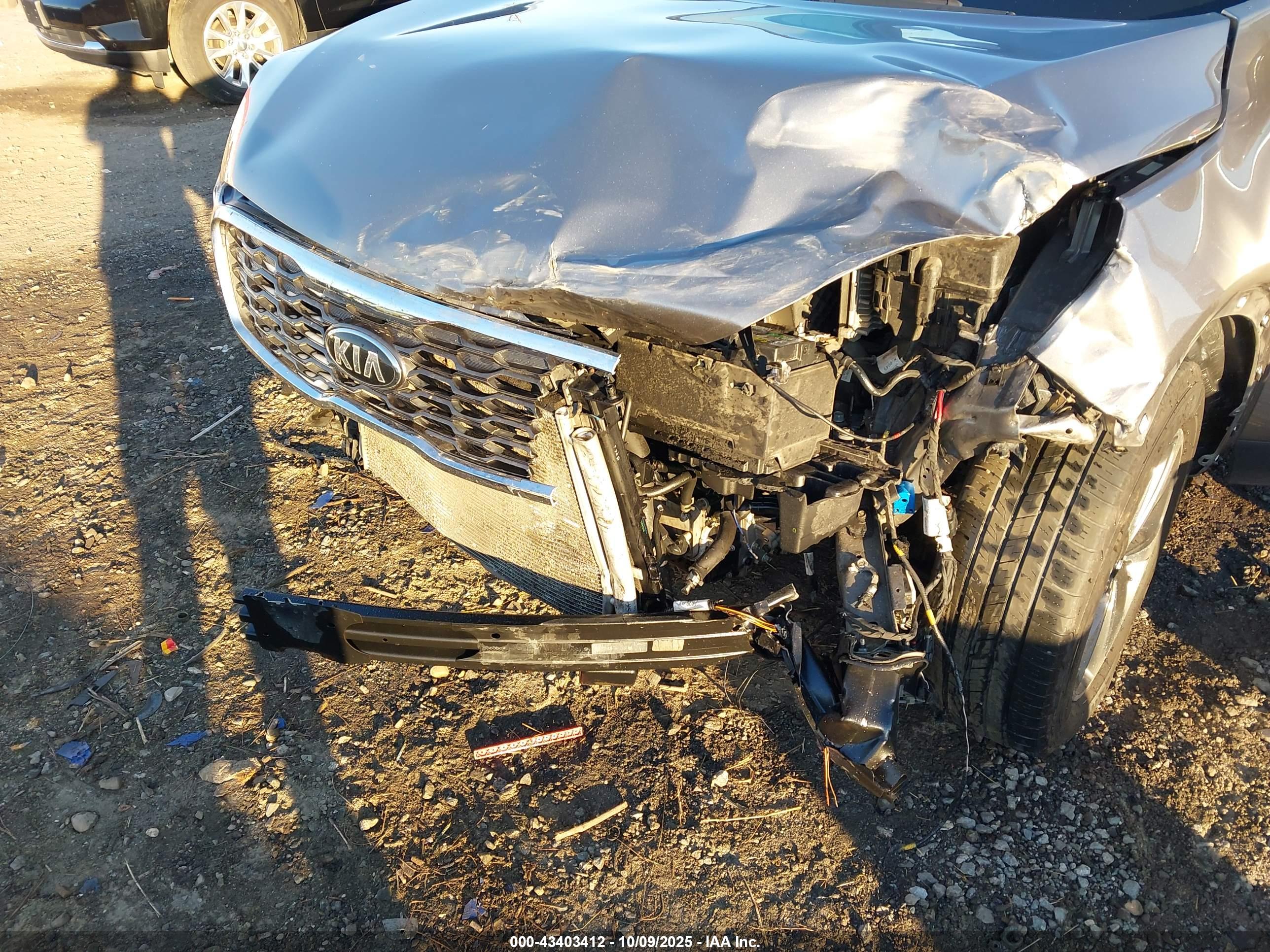 KIA SORENTO image 6