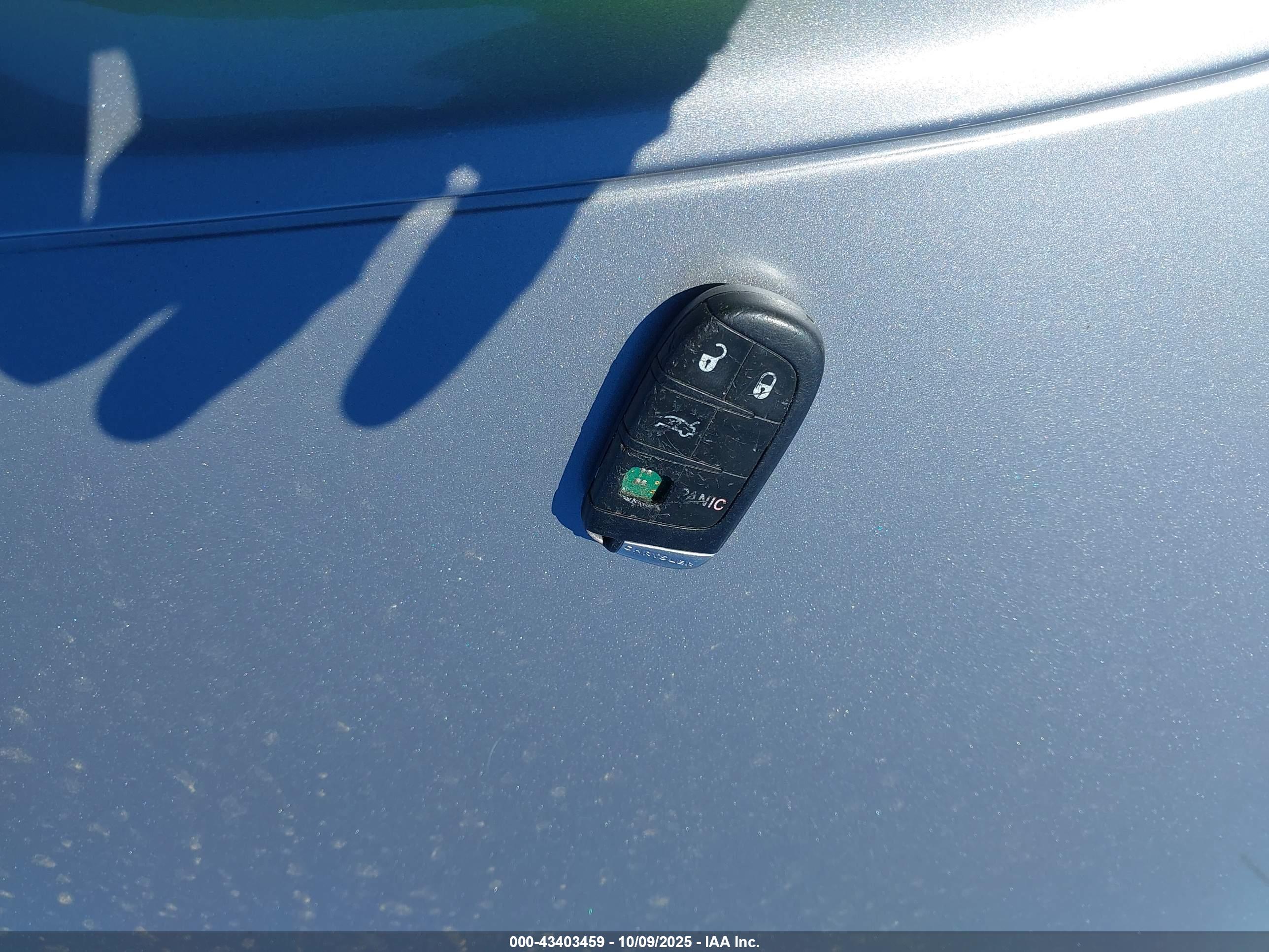 CHRYSLER 300 image 11