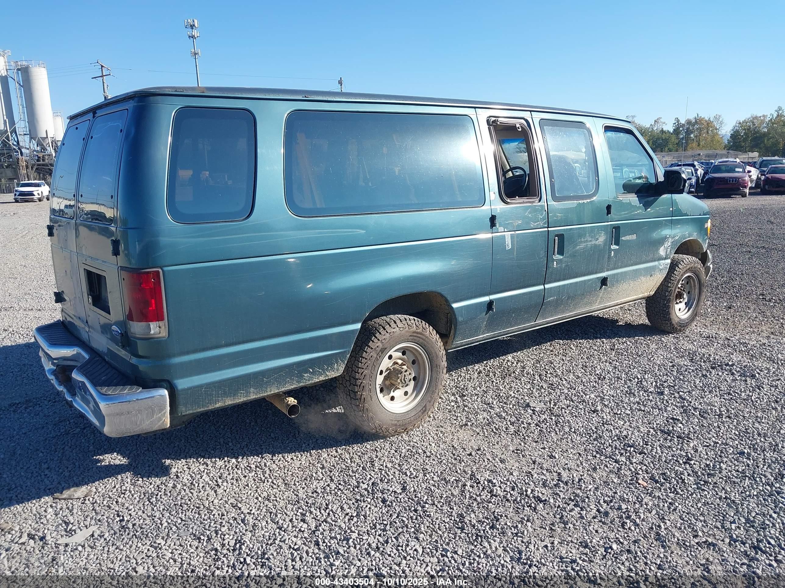 FORD ECONOLINE image 4